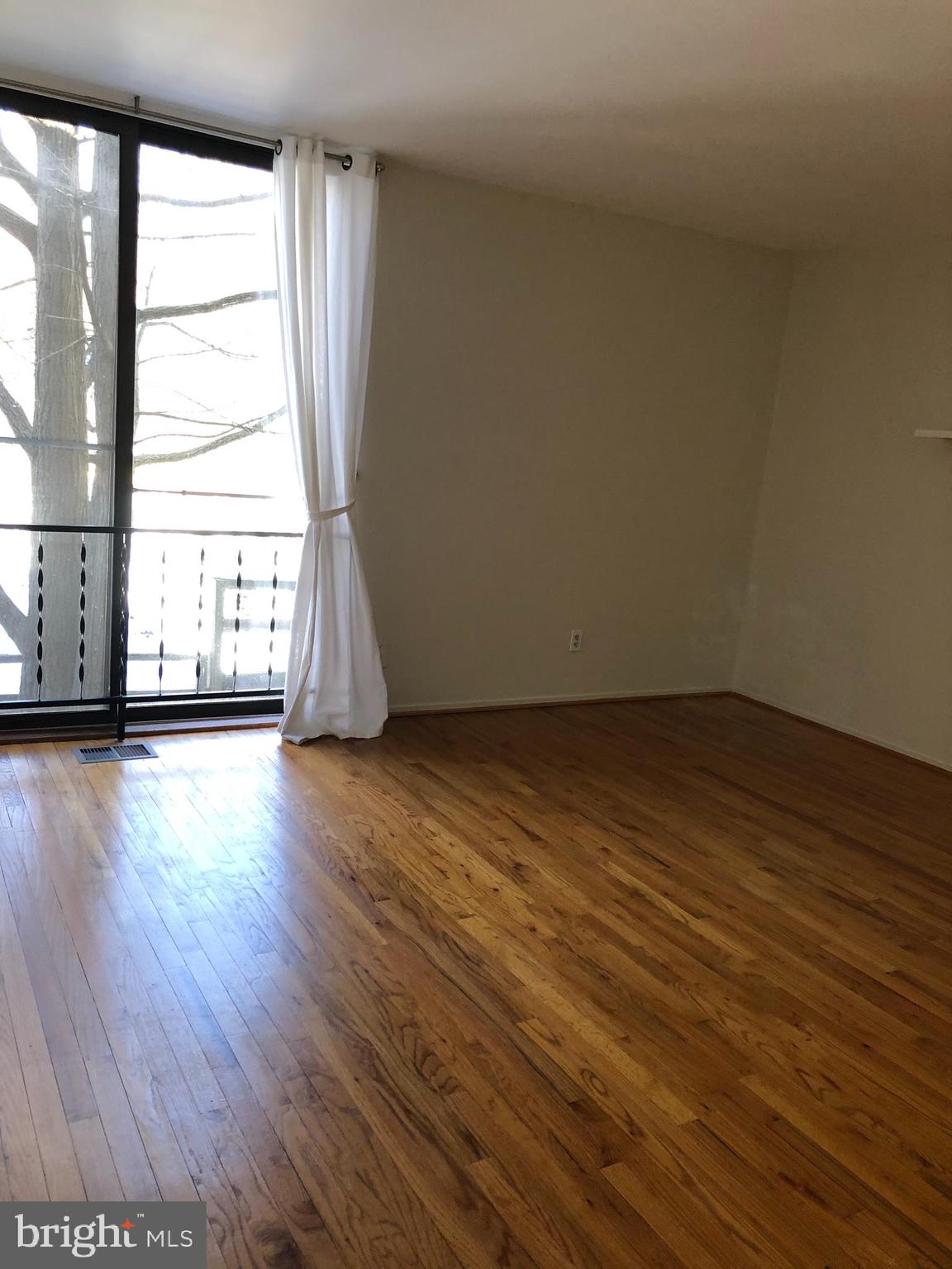 RESTON - Residential Lease