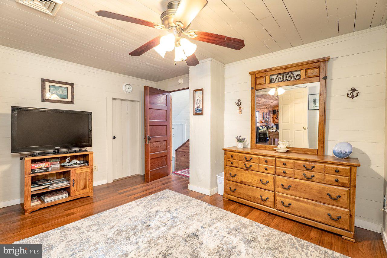 NONE-UNRESTRICTED - Residential