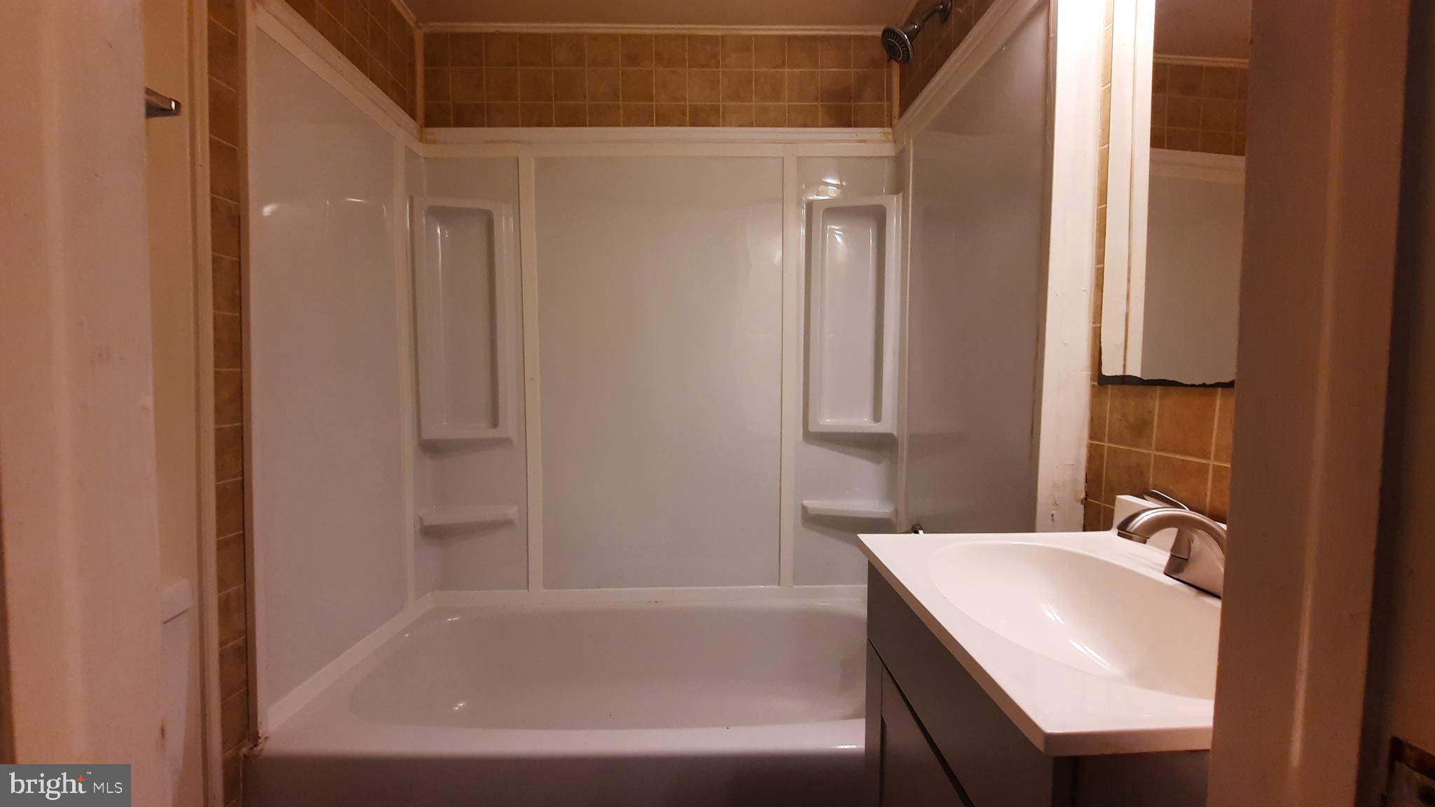 TOWN OF FRONT ROYAL - Residential Lease