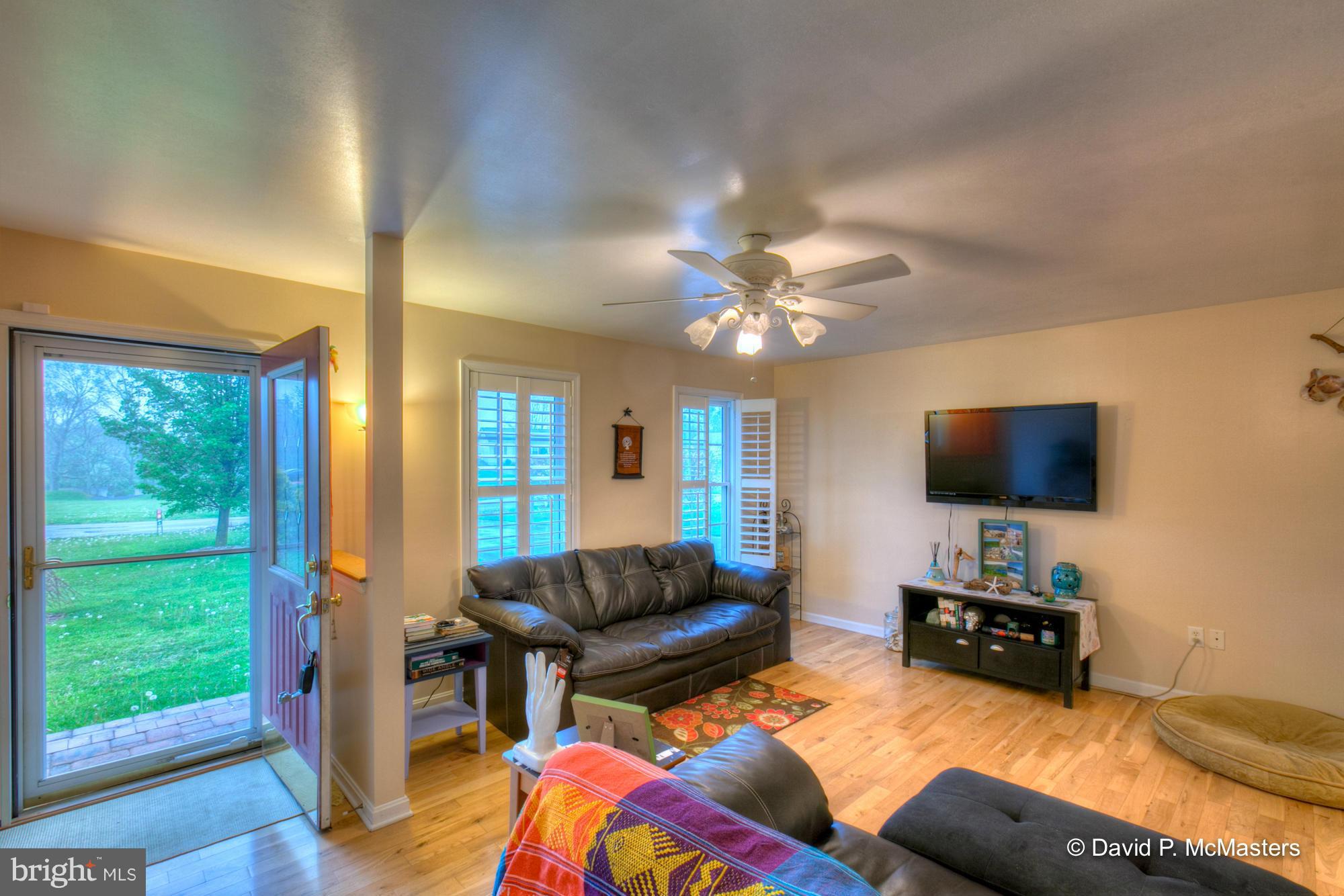 FORT HILL FARMS - Residential