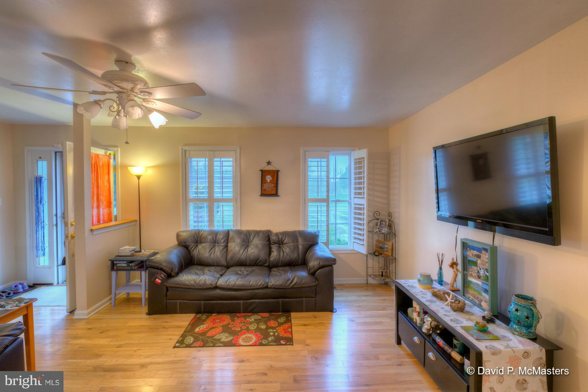 FORT HILL FARMS - Residential