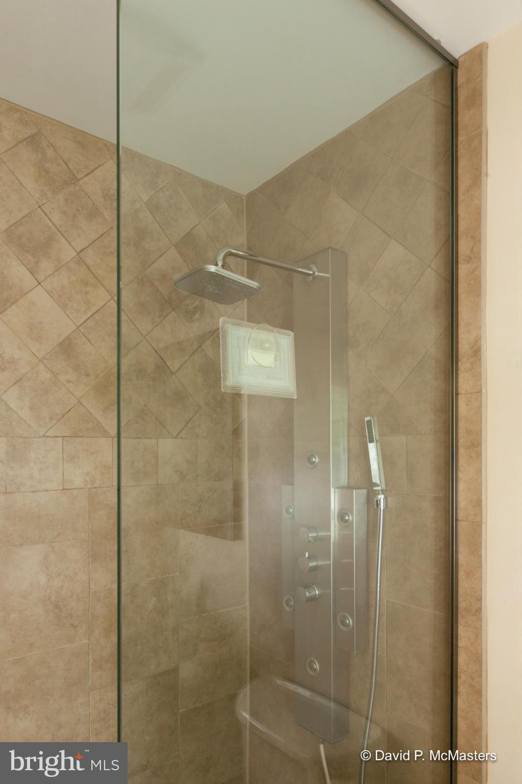 FORT HILL FARMS - Residential