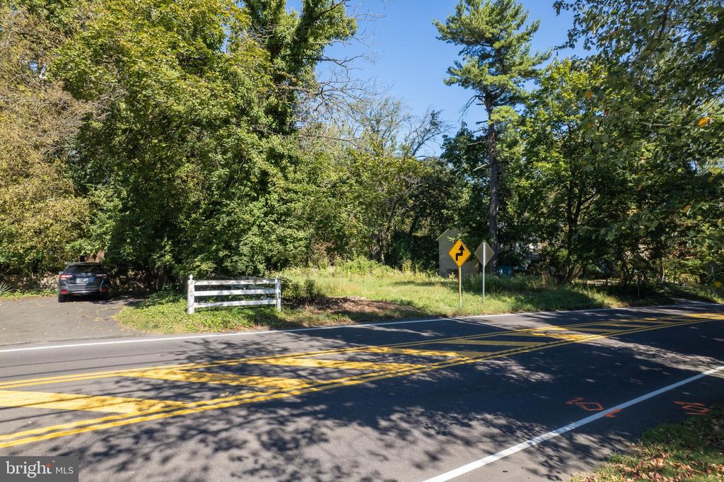Photo of 2541 Church Rd, GLENSIDE, PA 19038 (MLS # PAMC2157432)