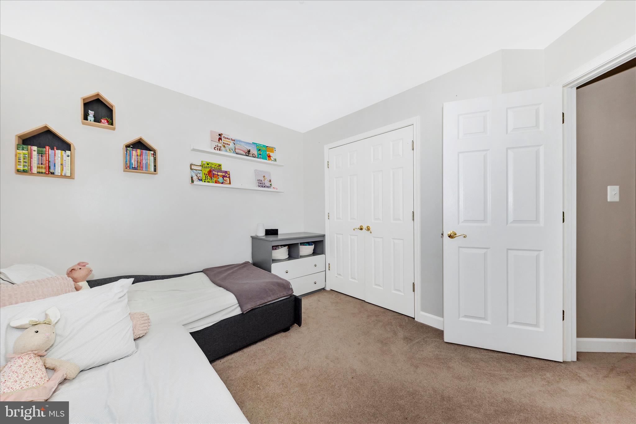 SPRING RIDGE - Residential