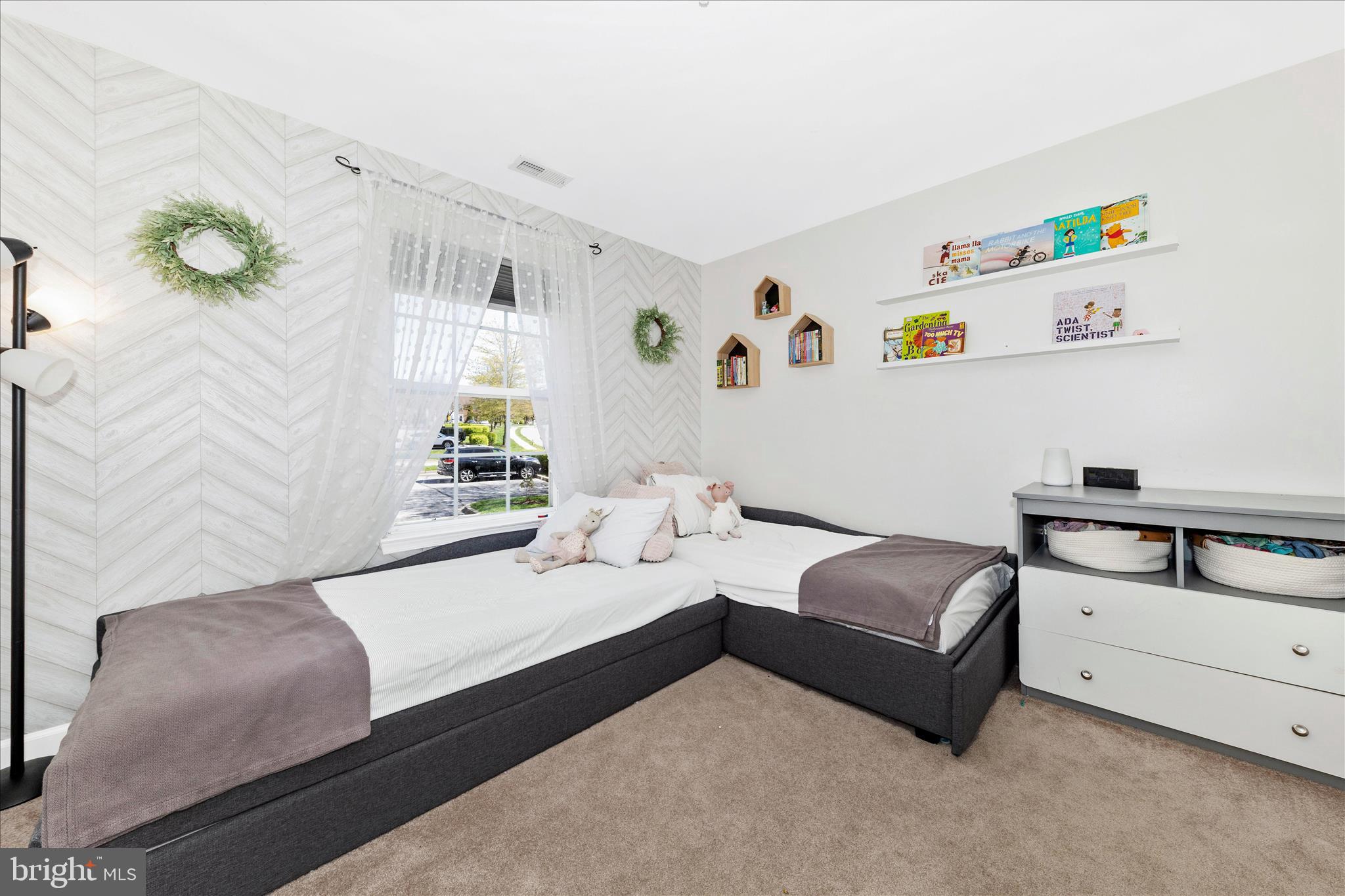 SPRING RIDGE - Residential