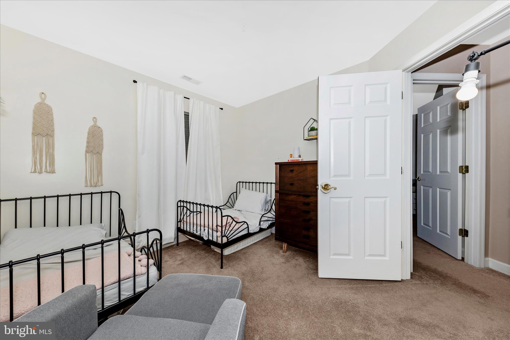 SPRING RIDGE - Residential