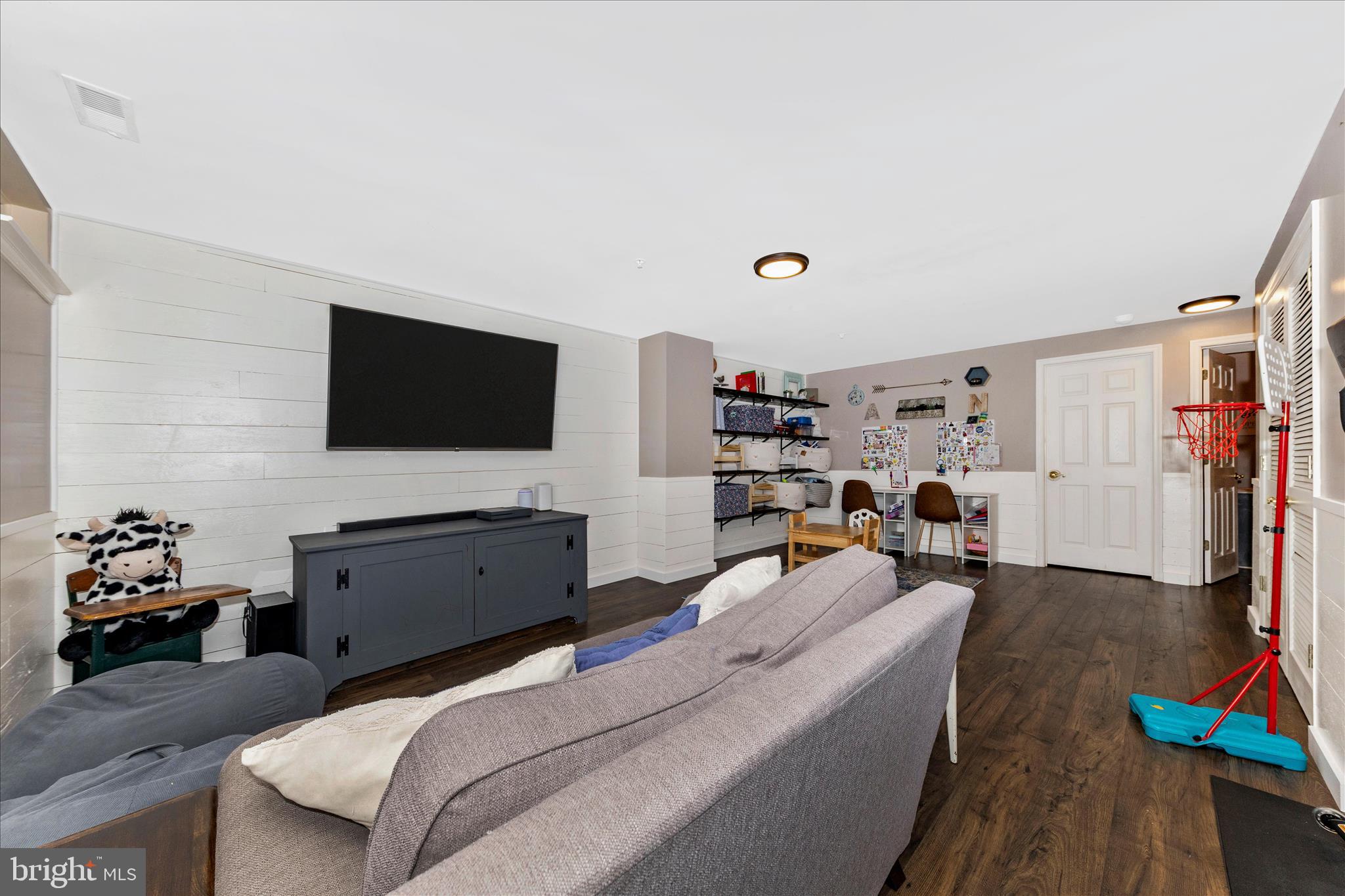 SPRING RIDGE - Residential