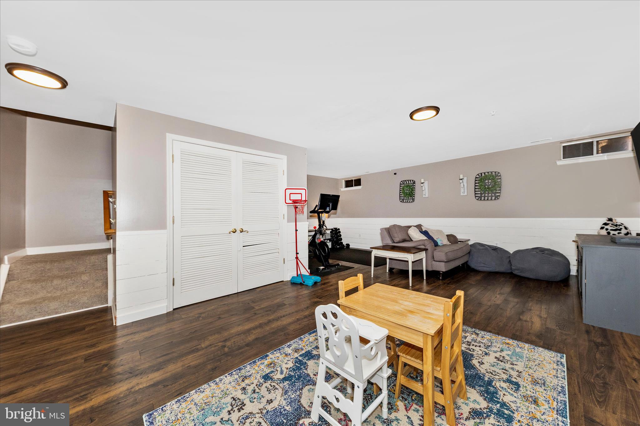 SPRING RIDGE - Residential