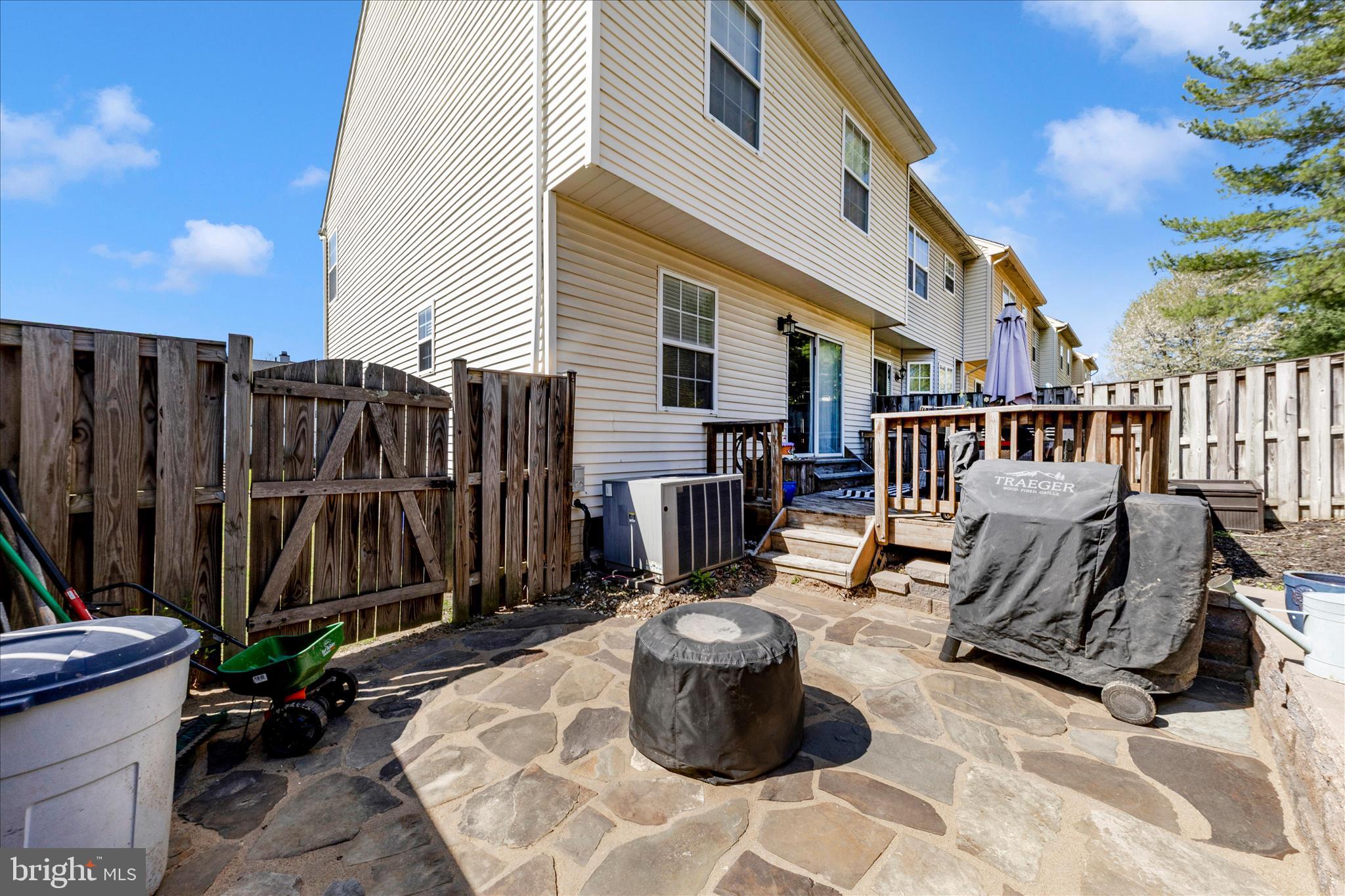 SPRING RIDGE - Residential