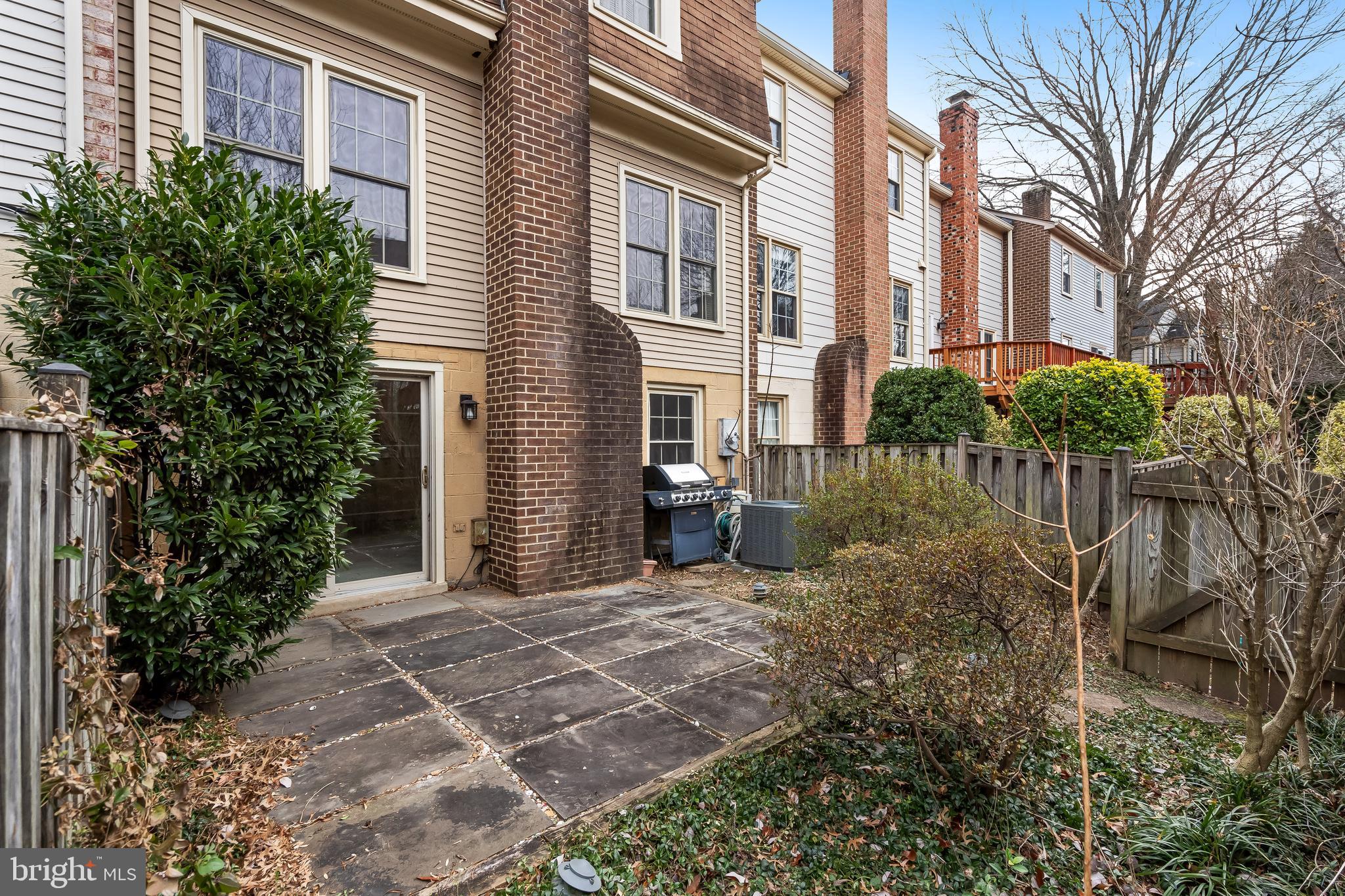 COUNTRY CREEK - Residential