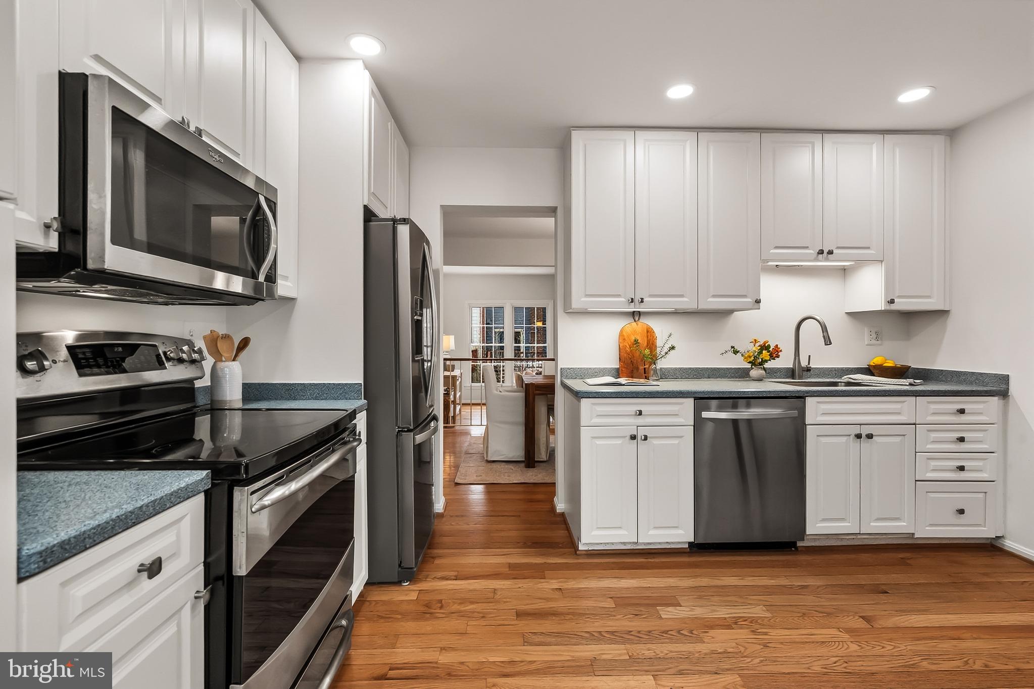 COUNTRY CREEK - Residential