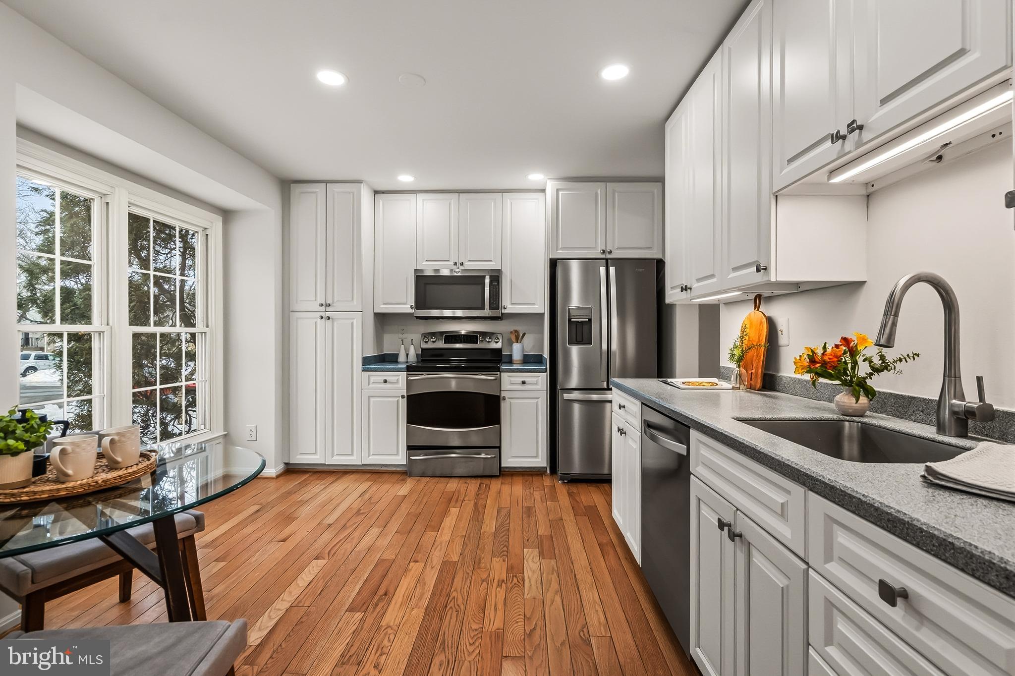 COUNTRY CREEK - Residential