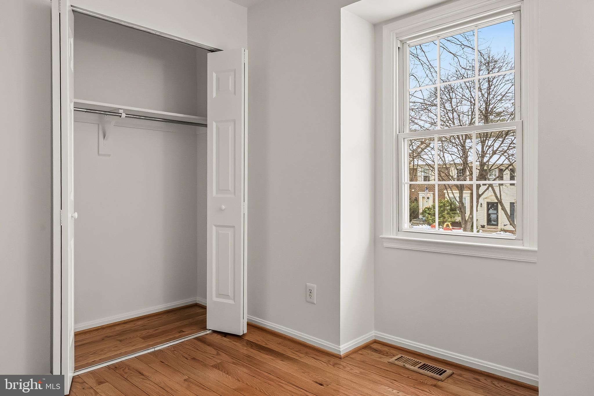 COUNTRY CREEK - Residential