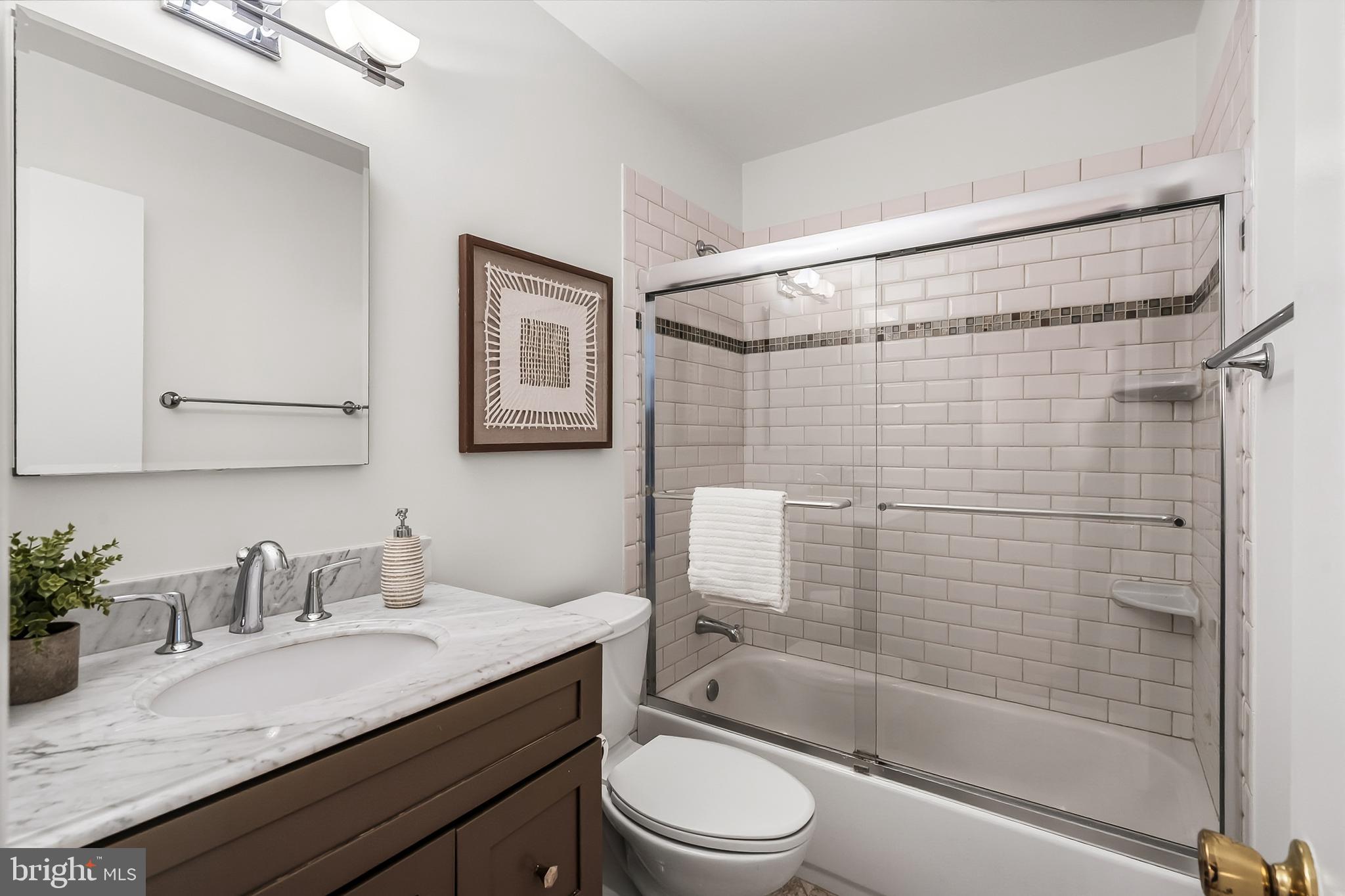 COUNTRY CREEK - Residential