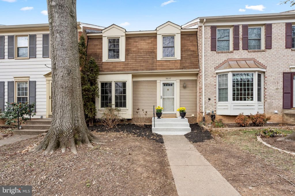 Photo of 9637 Scotch Haven Drive, VIENNA, VA 22181 (MLS # VAFX2284016)