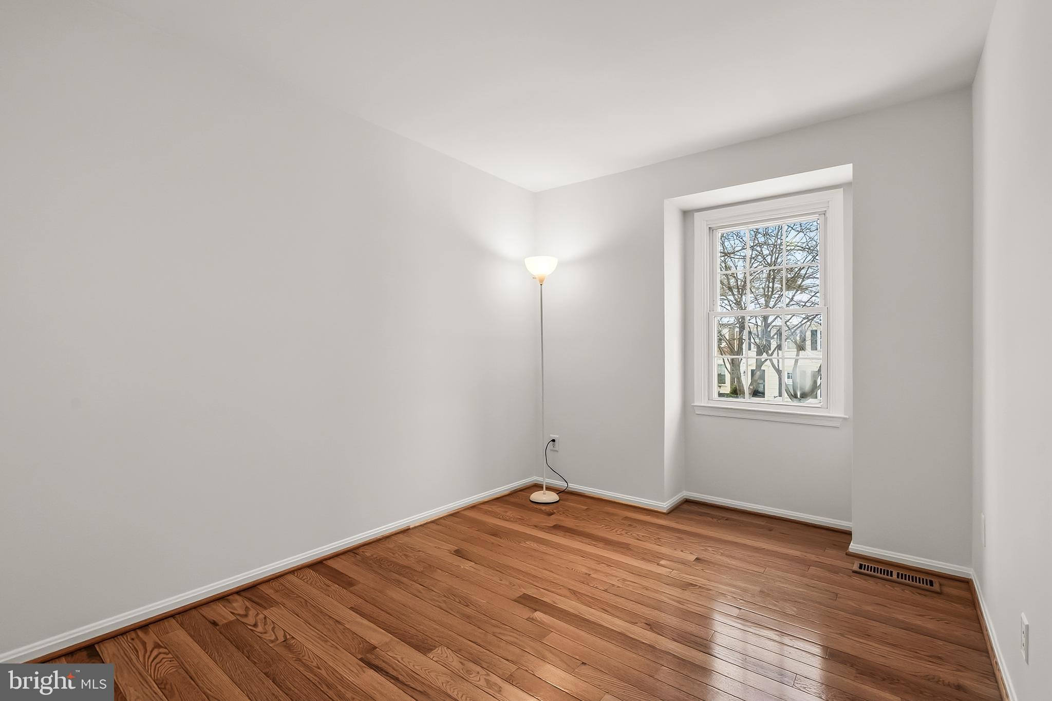 COUNTRY CREEK - Residential