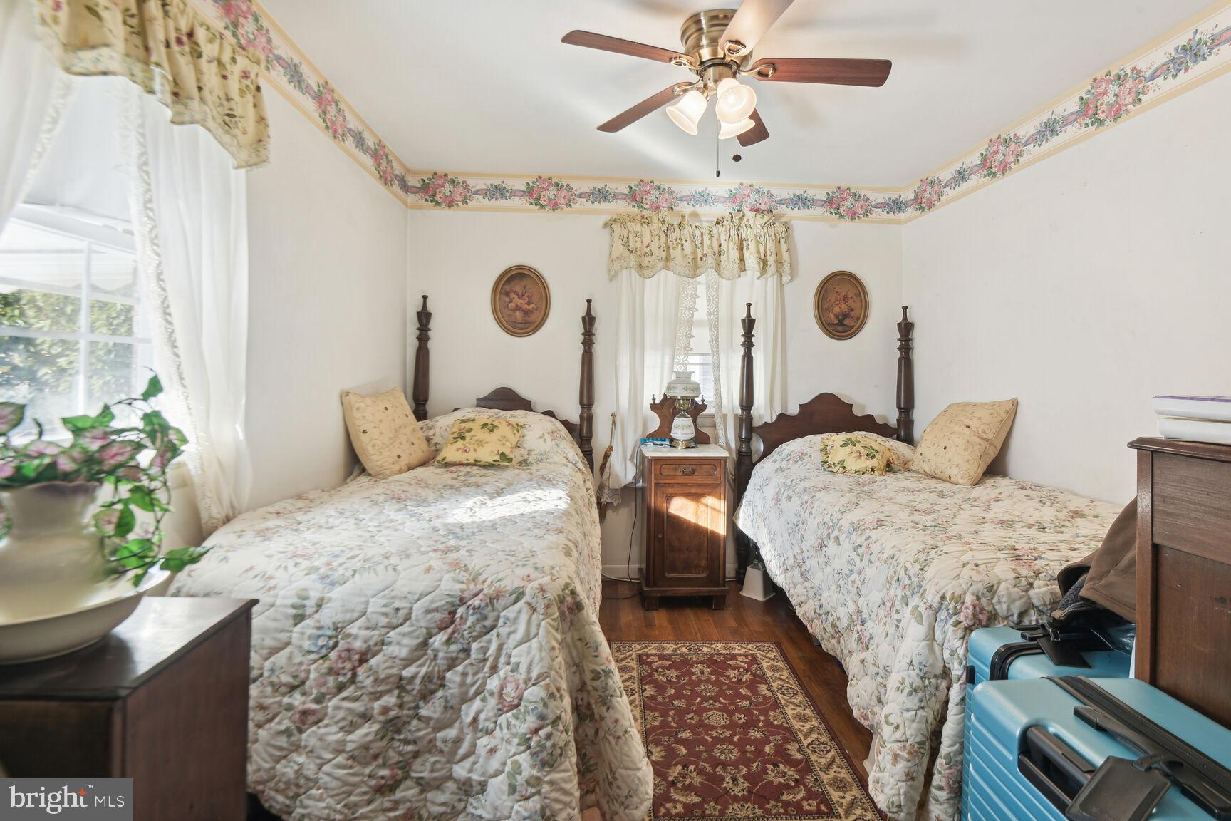 ARLINGTON VIEW - Residential