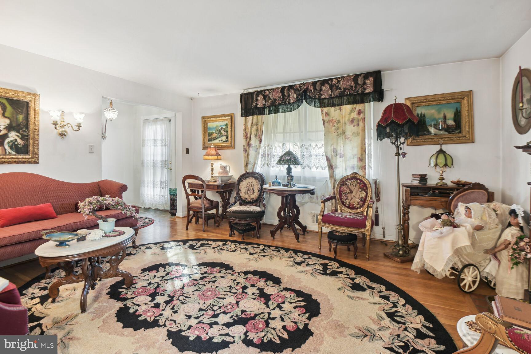 ARLINGTON VIEW - Residential