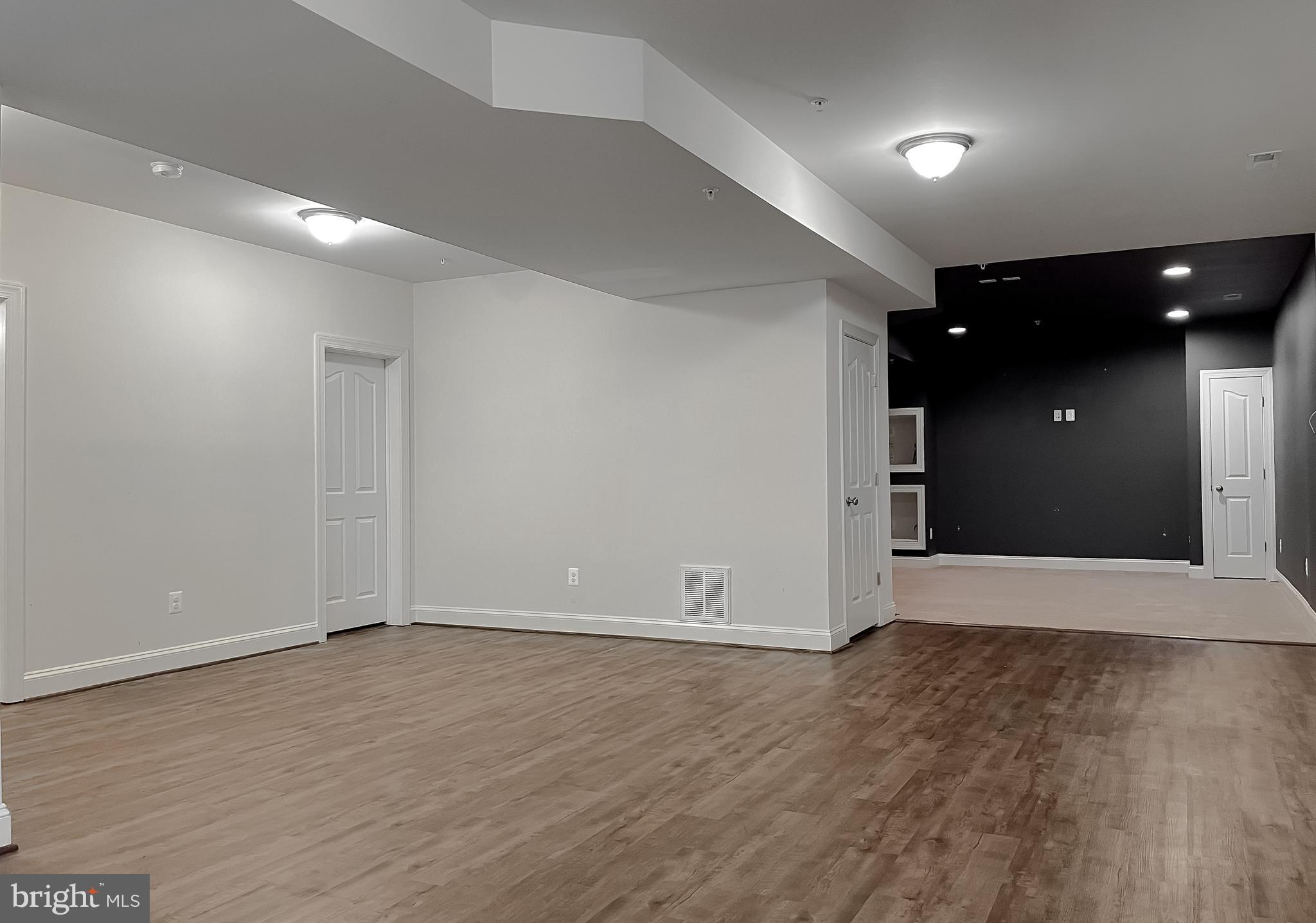 BROAD CREEK - Residential Lease