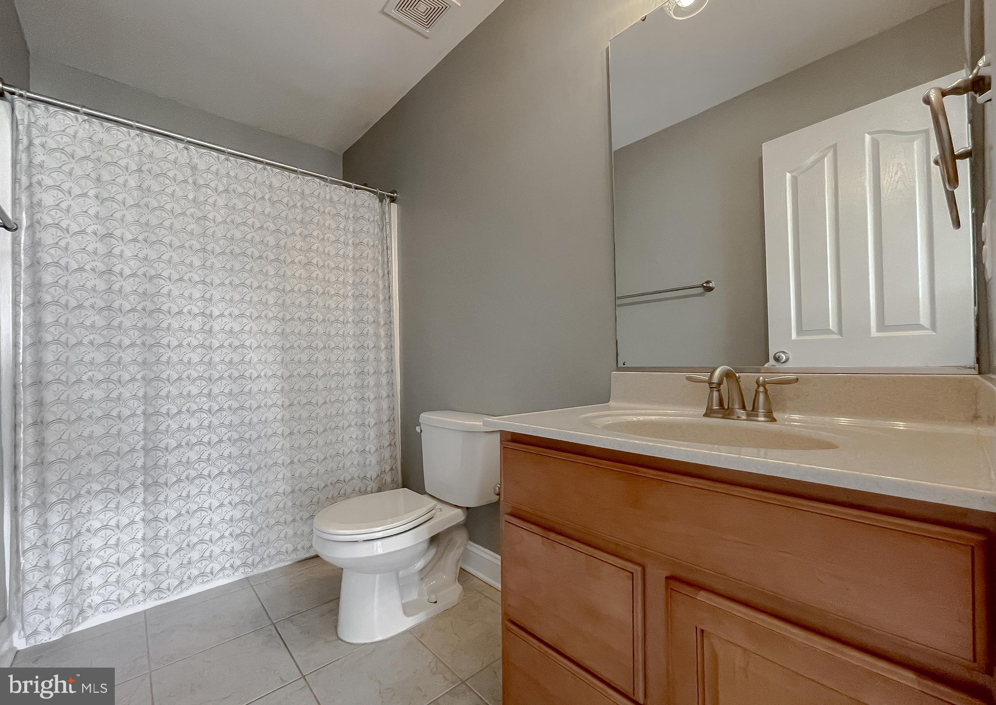 BROAD CREEK - Residential Lease