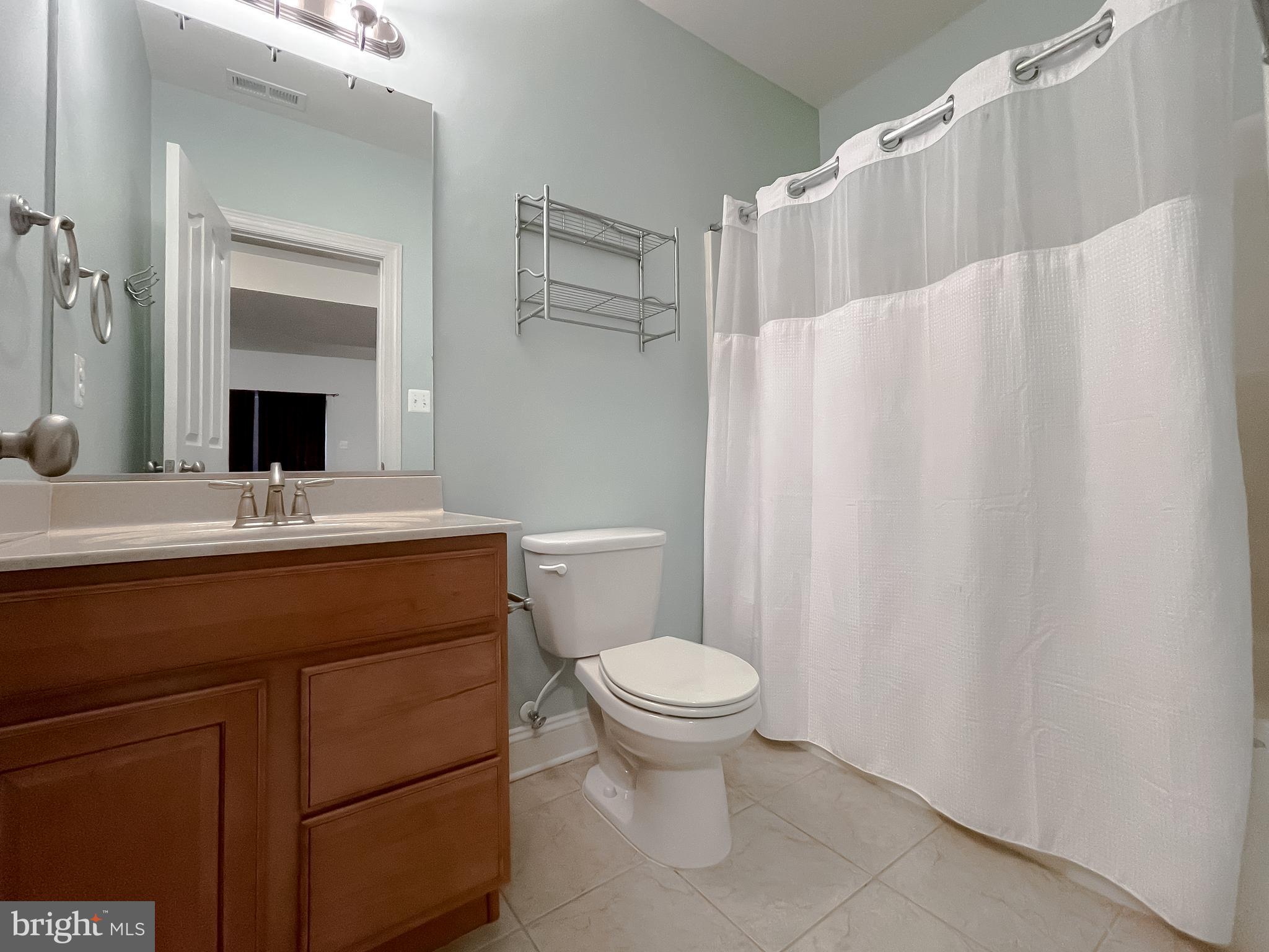 BROAD CREEK - Residential Lease