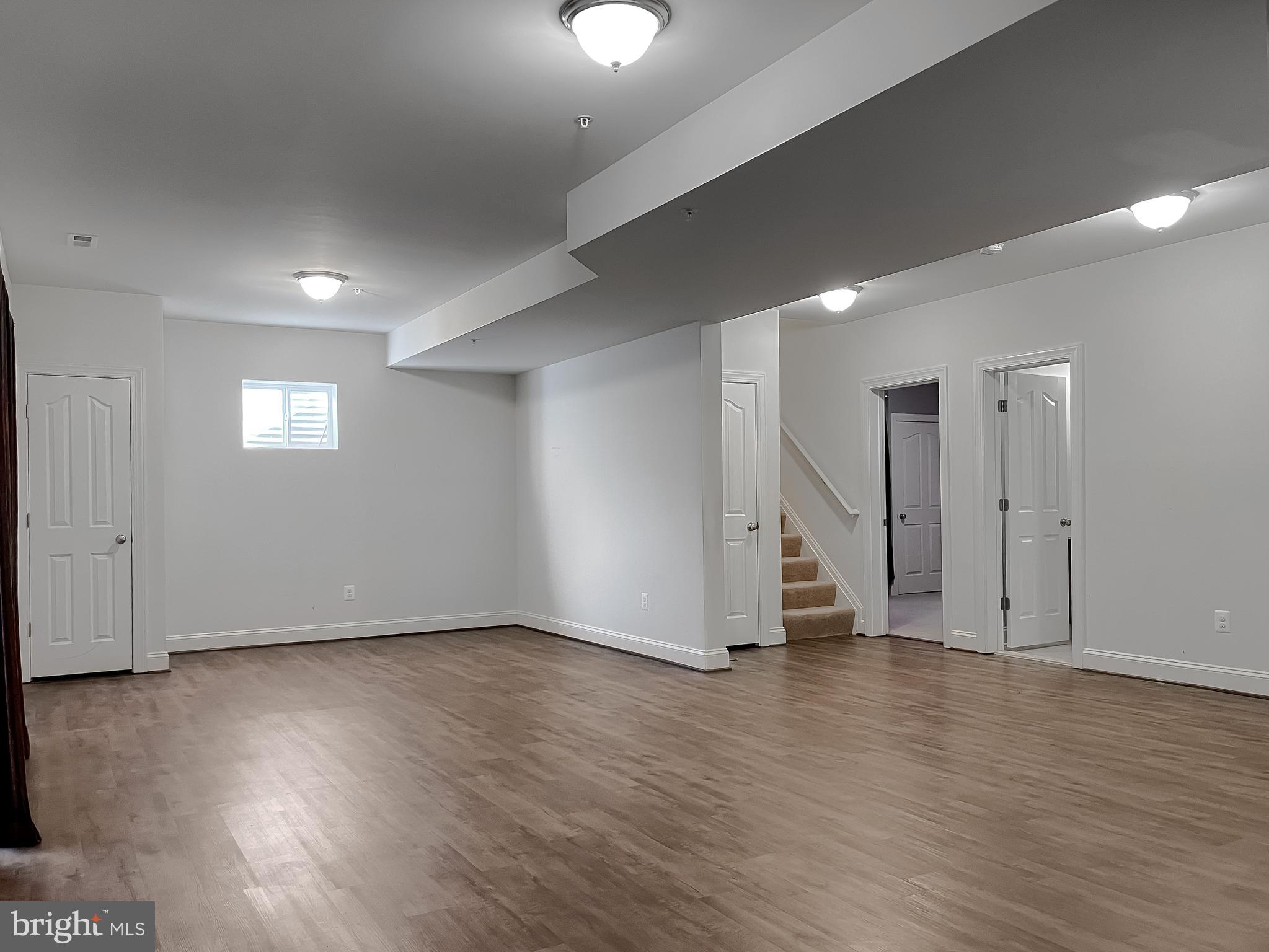 BROAD CREEK - Residential Lease