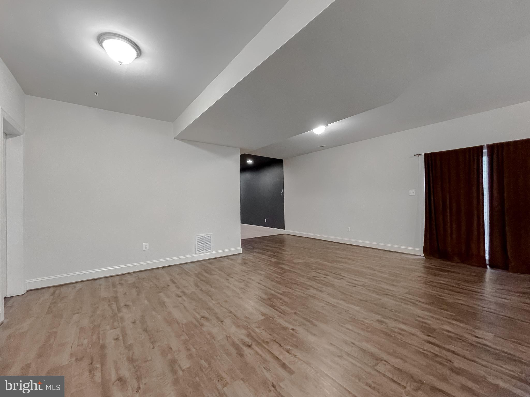 BROAD CREEK - Residential Lease