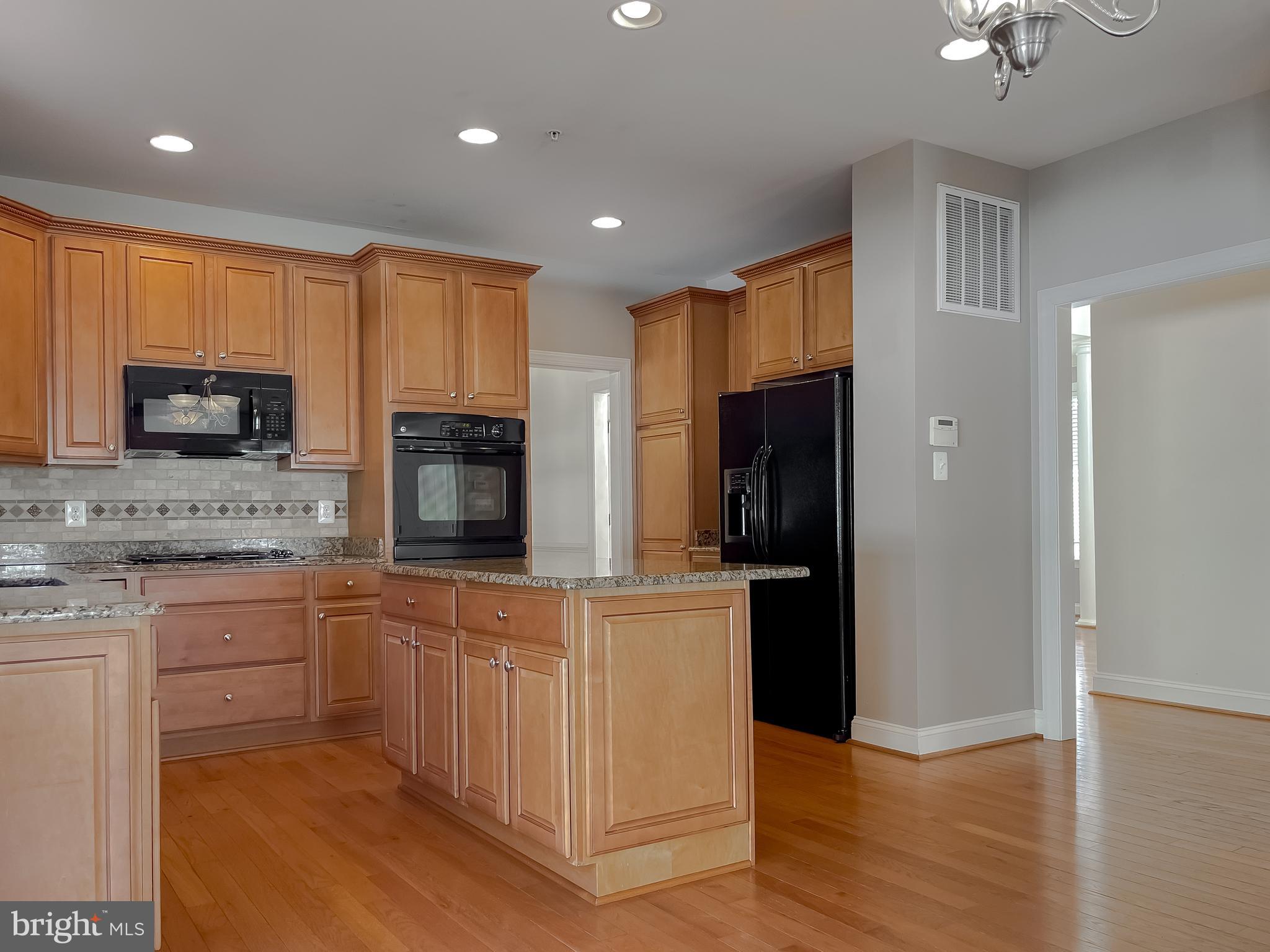 BROAD CREEK - Residential Lease