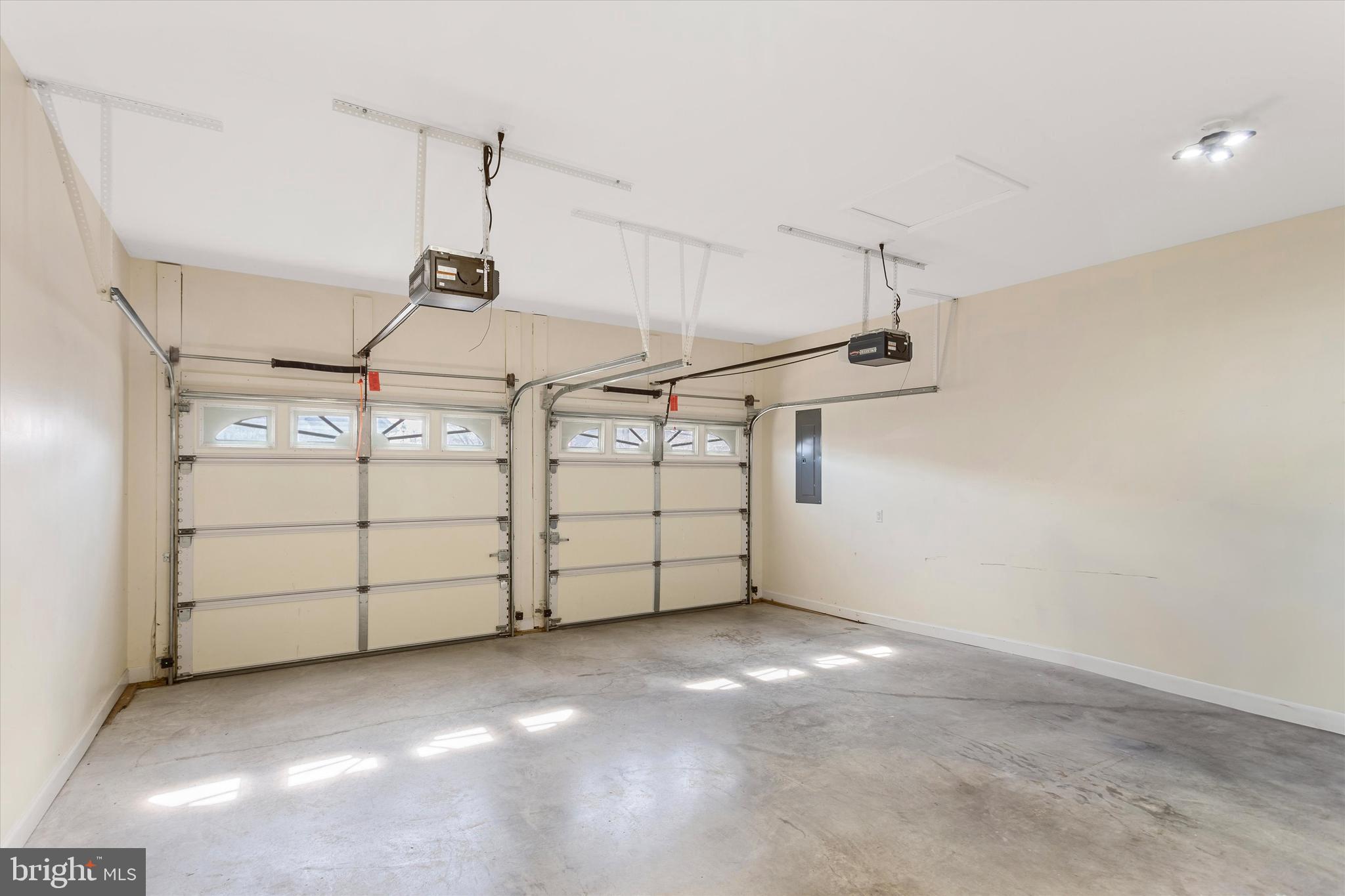 CEDAR MEADOWS - Residential