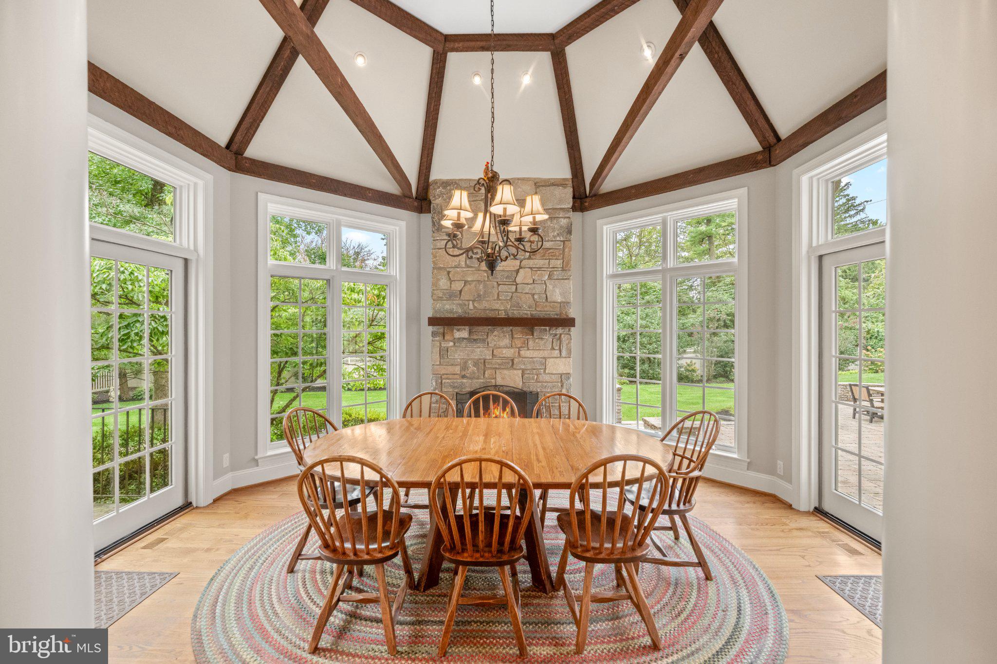 6 WEDGEWOOD DRIVE