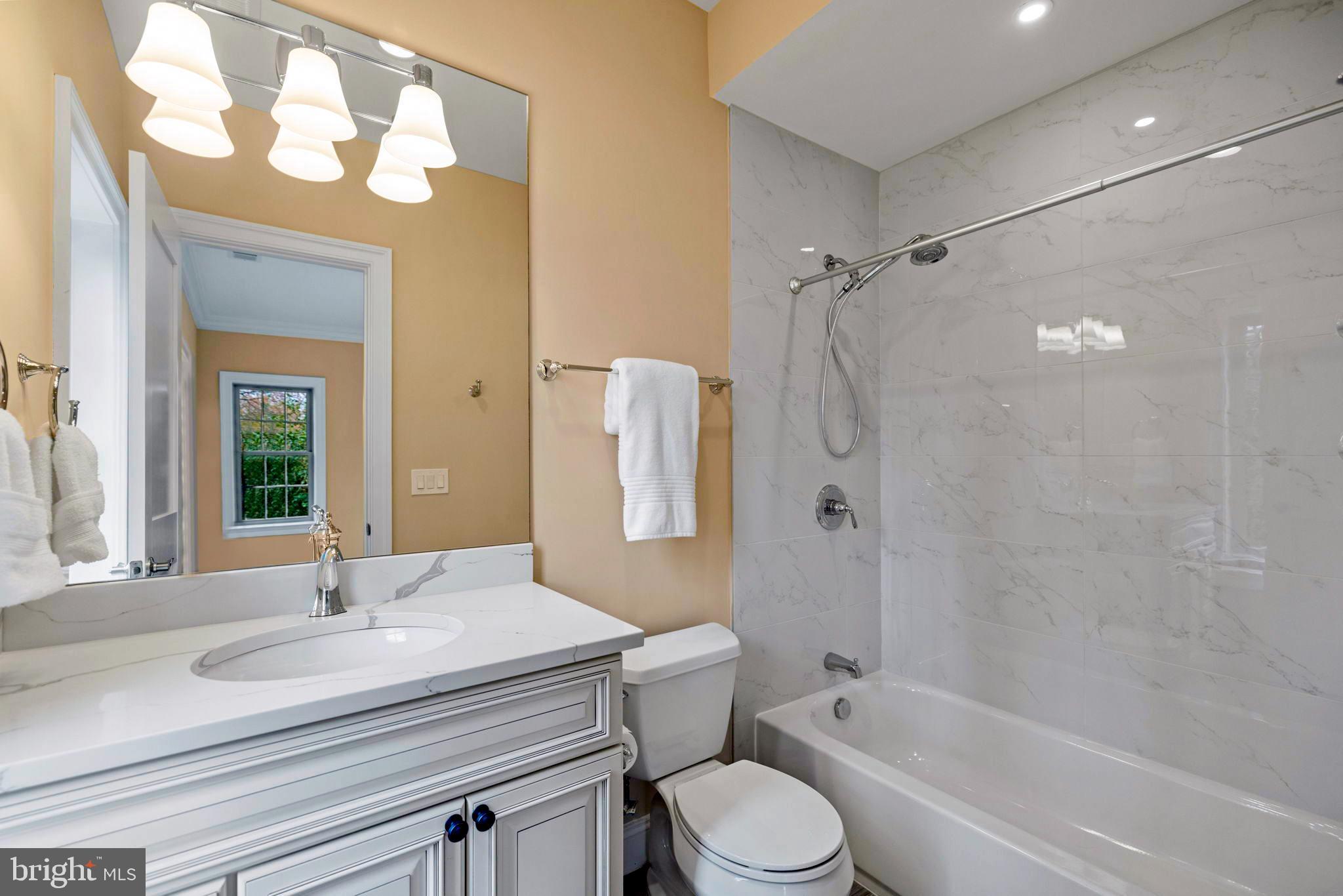 BURNING TREE VALLEY - Residential