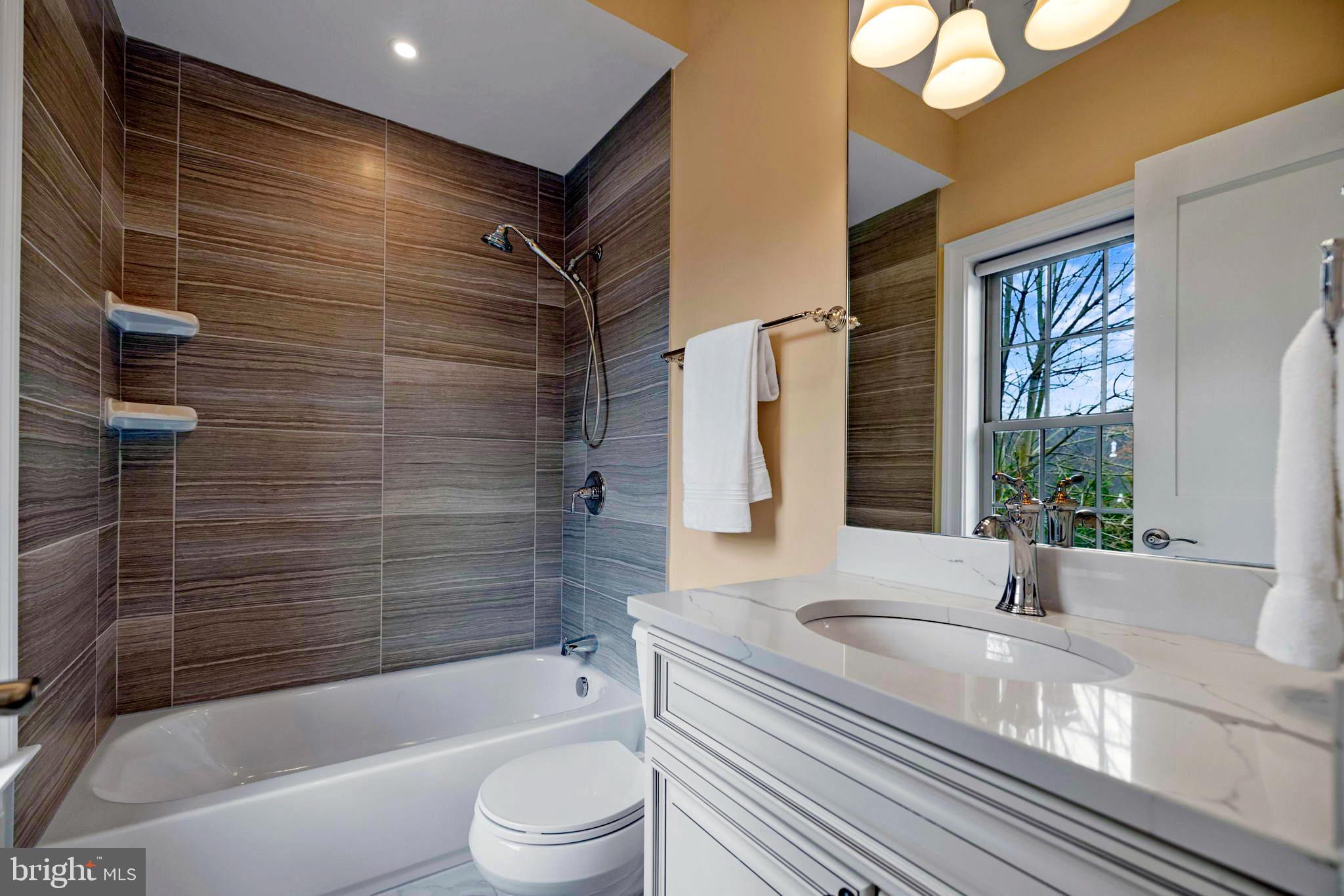 BURNING TREE VALLEY - Residential