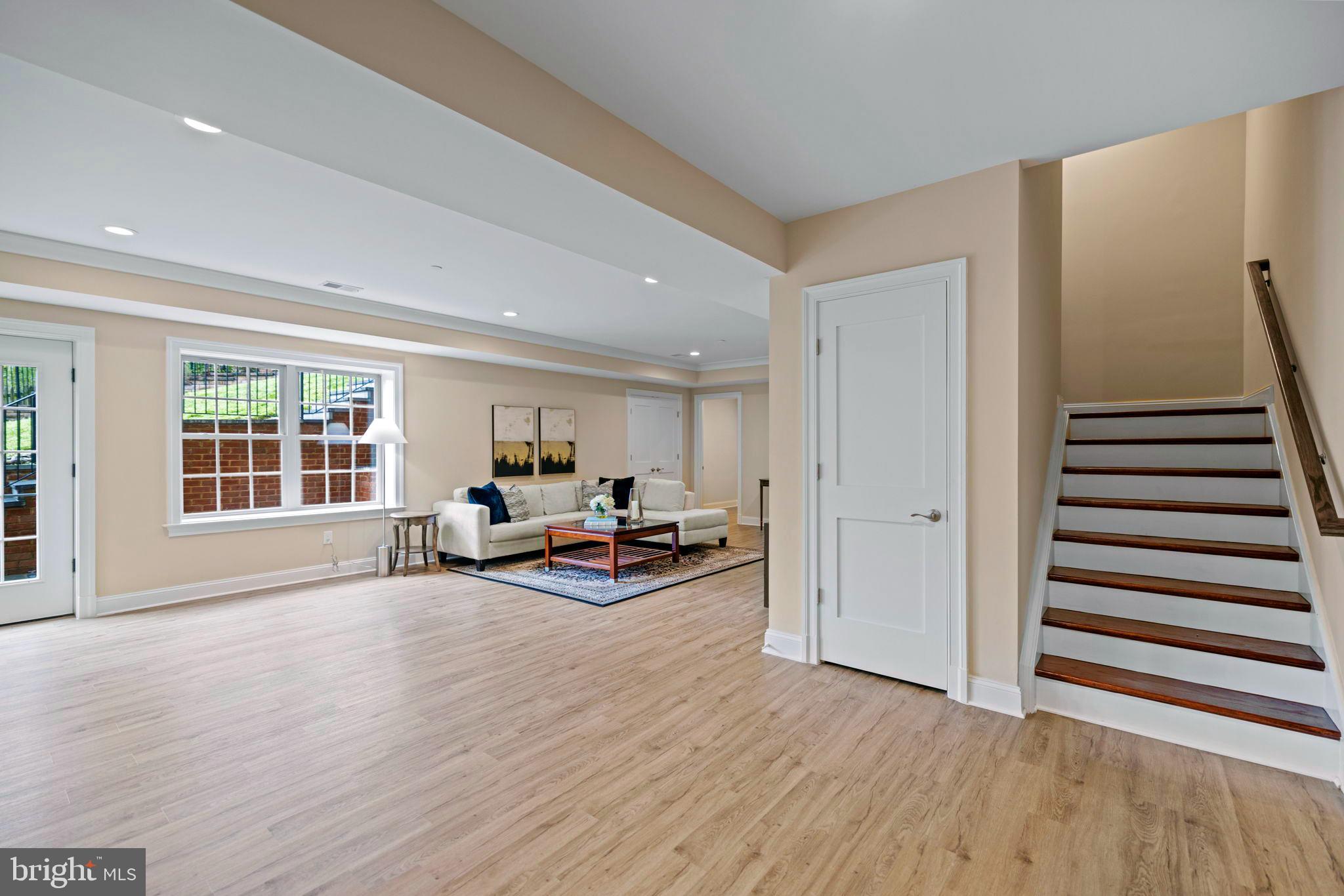 BURNING TREE VALLEY - Residential