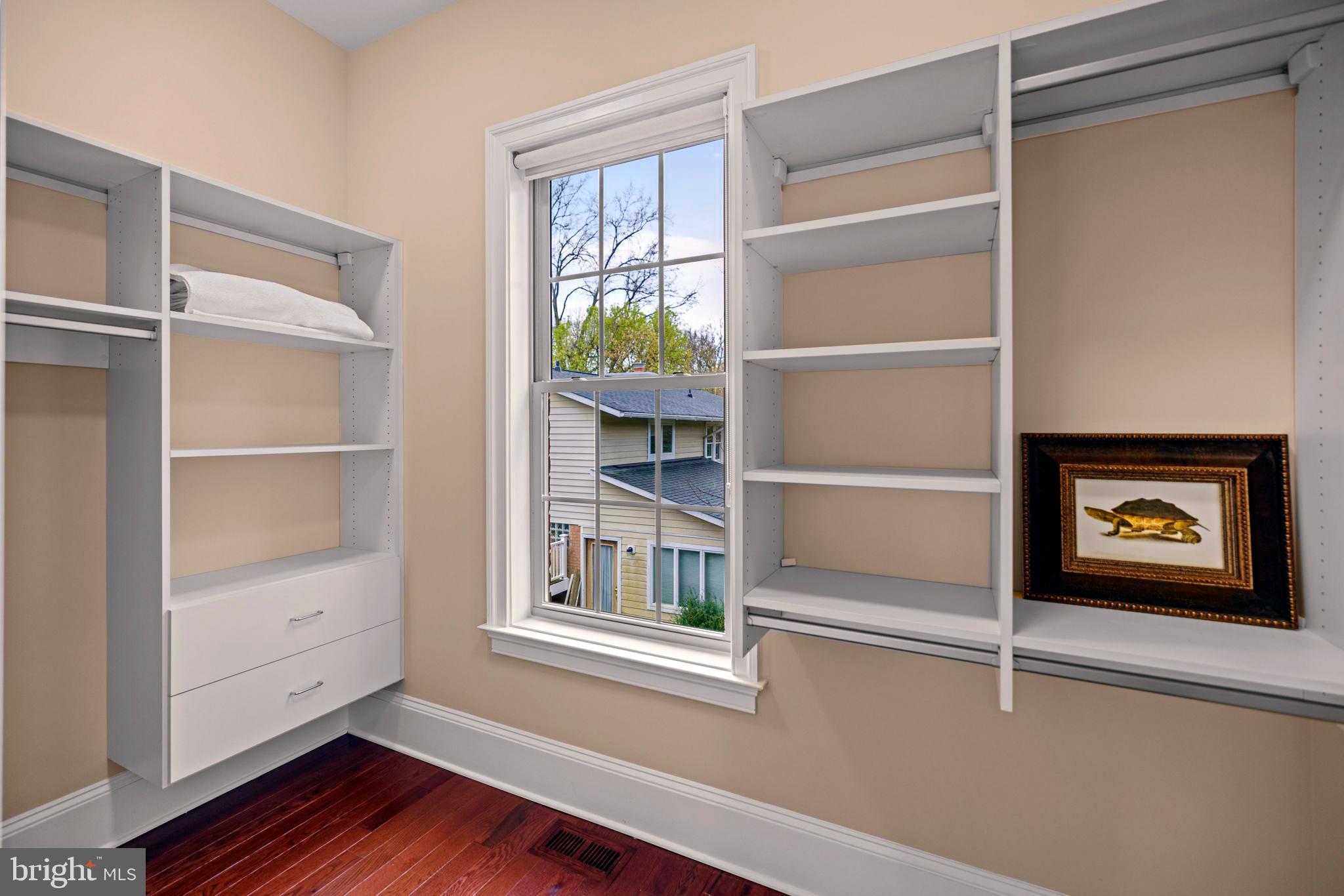 BURNING TREE VALLEY - Residential