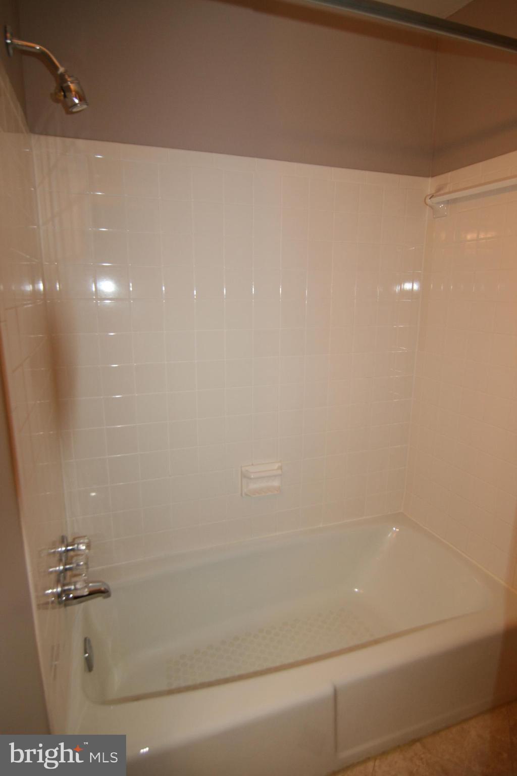 WATERFORD - Residential Lease