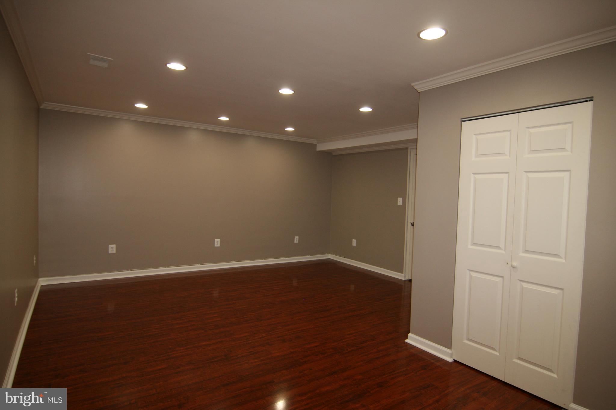 WATERFORD - Residential Lease