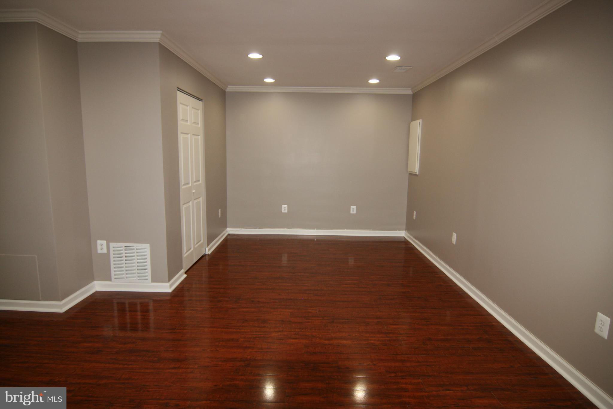 WATERFORD - Residential Lease