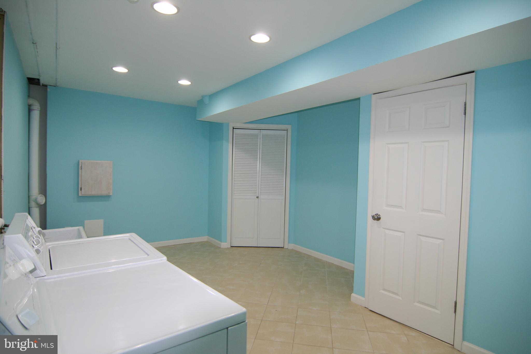 WATERFORD - Residential Lease