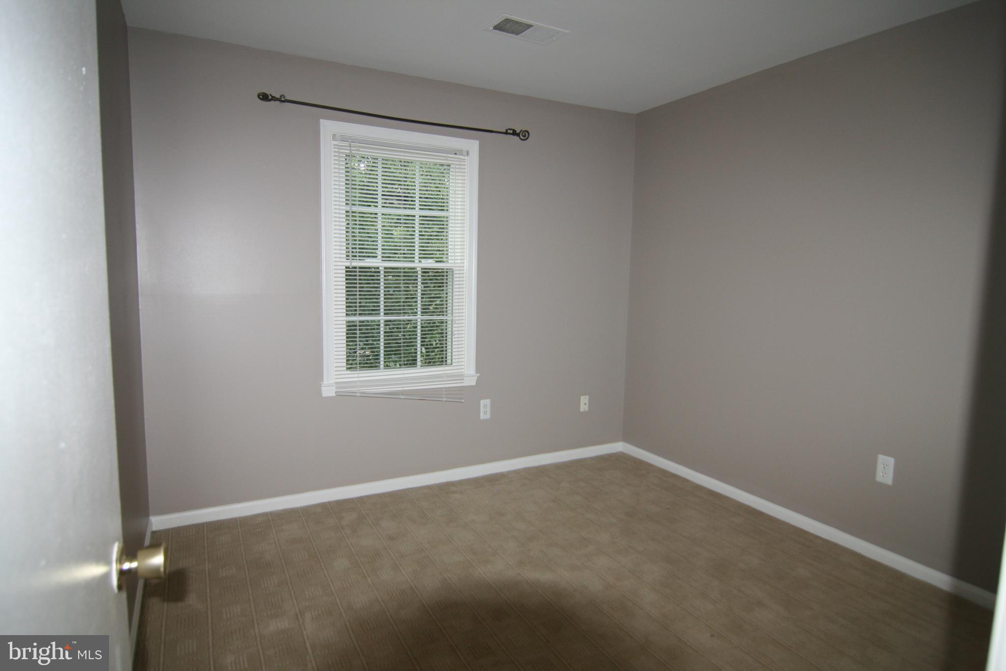 WATERFORD - Residential Lease