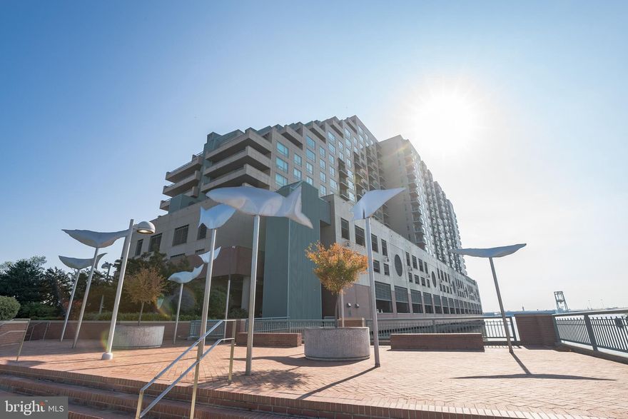 Welcome to this Beautiful one bedroom condo ! Hardwood flooring throughout freshly painted newer kitchen and new upgrade appliance package. The bathroom has be re done as well. Enjoy sitting on private balcony with southern exposure and city views of the sky line. Dockside is a full service building with 24 hour doorman and security, pool , fitness room and newly rentavated club room great for entertaining .Pet friendly and non smoking building . Covered parking space included