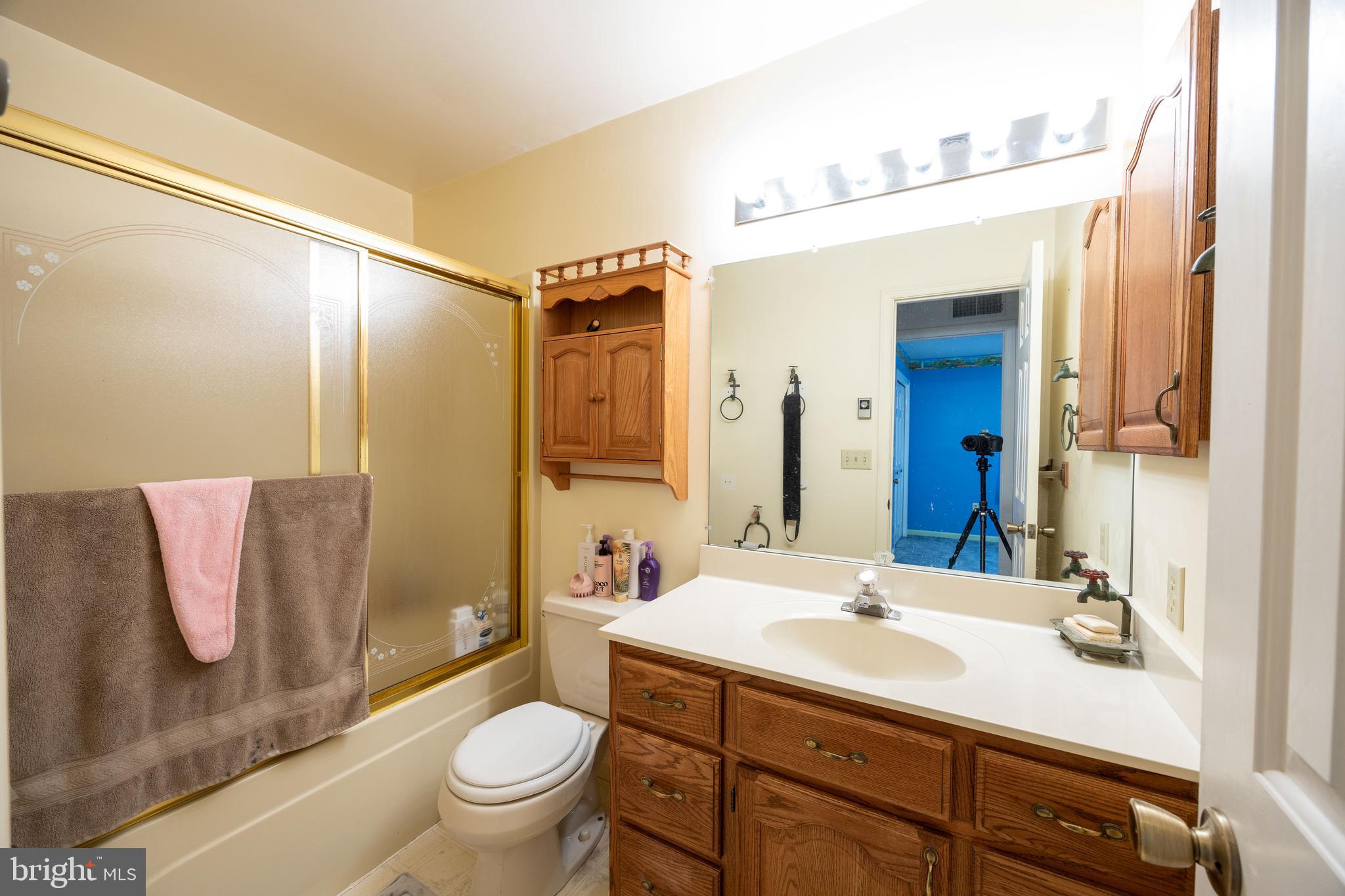 JONES SPRINGS ACRES - Residential