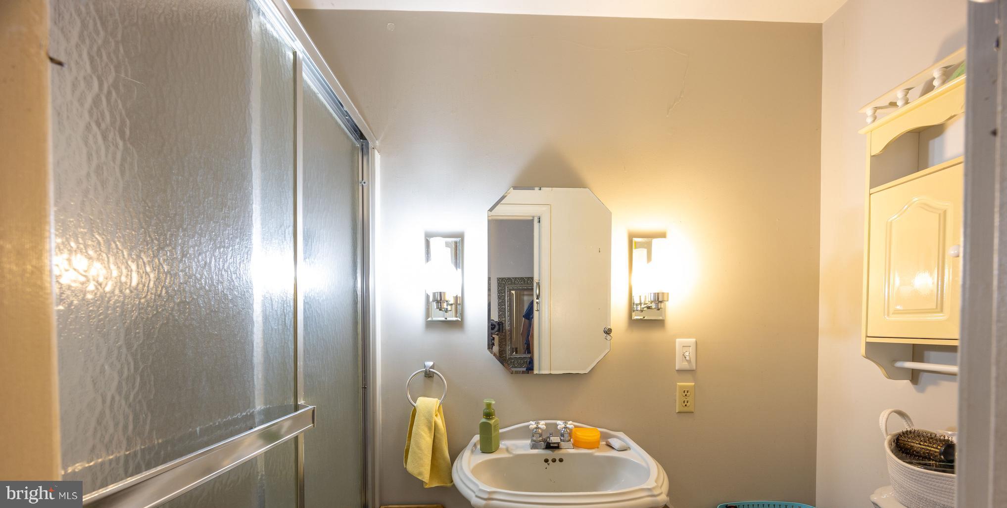 JONES SPRINGS ACRES - Residential