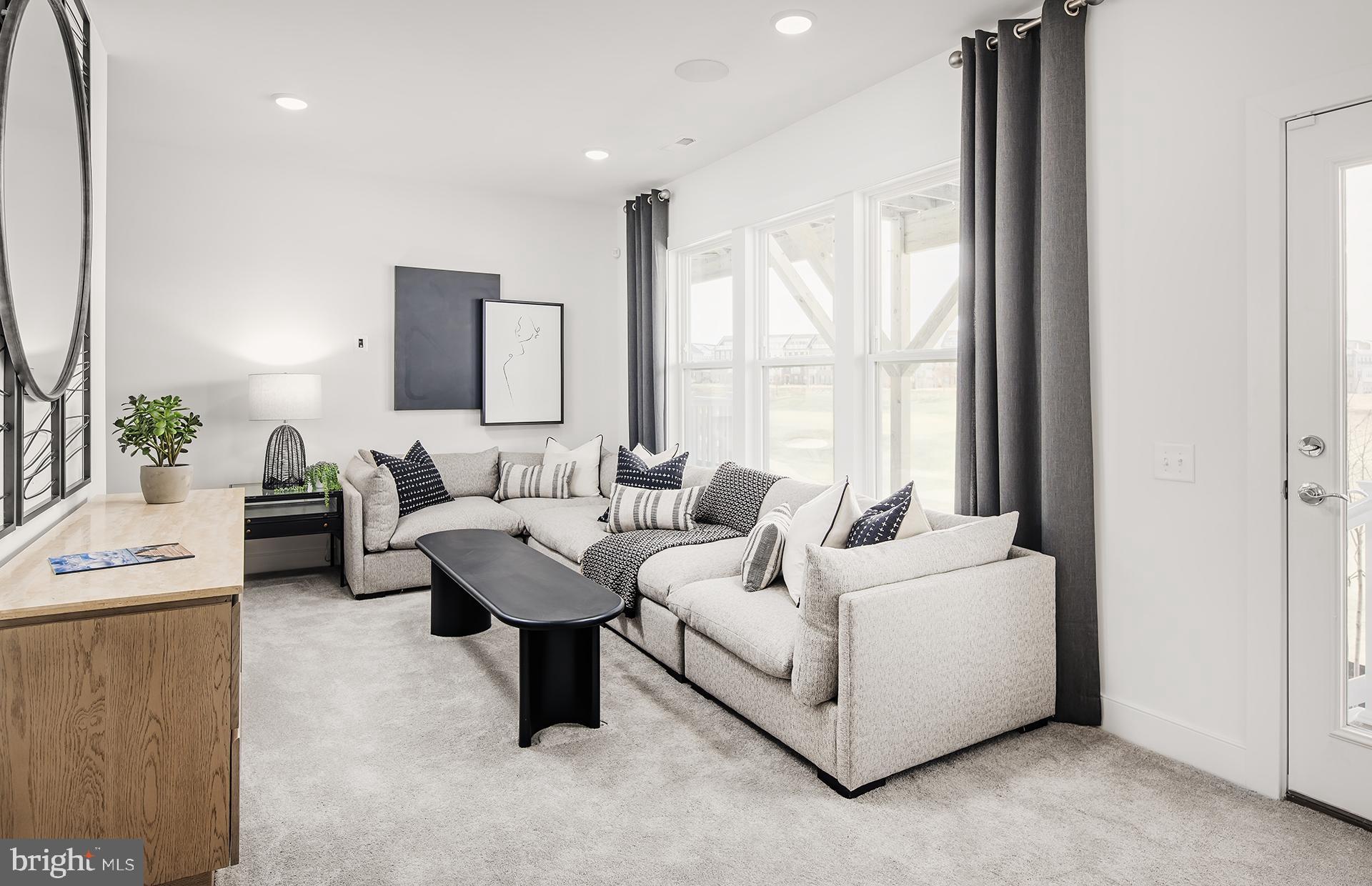 POTOMAC SHORES - Residential