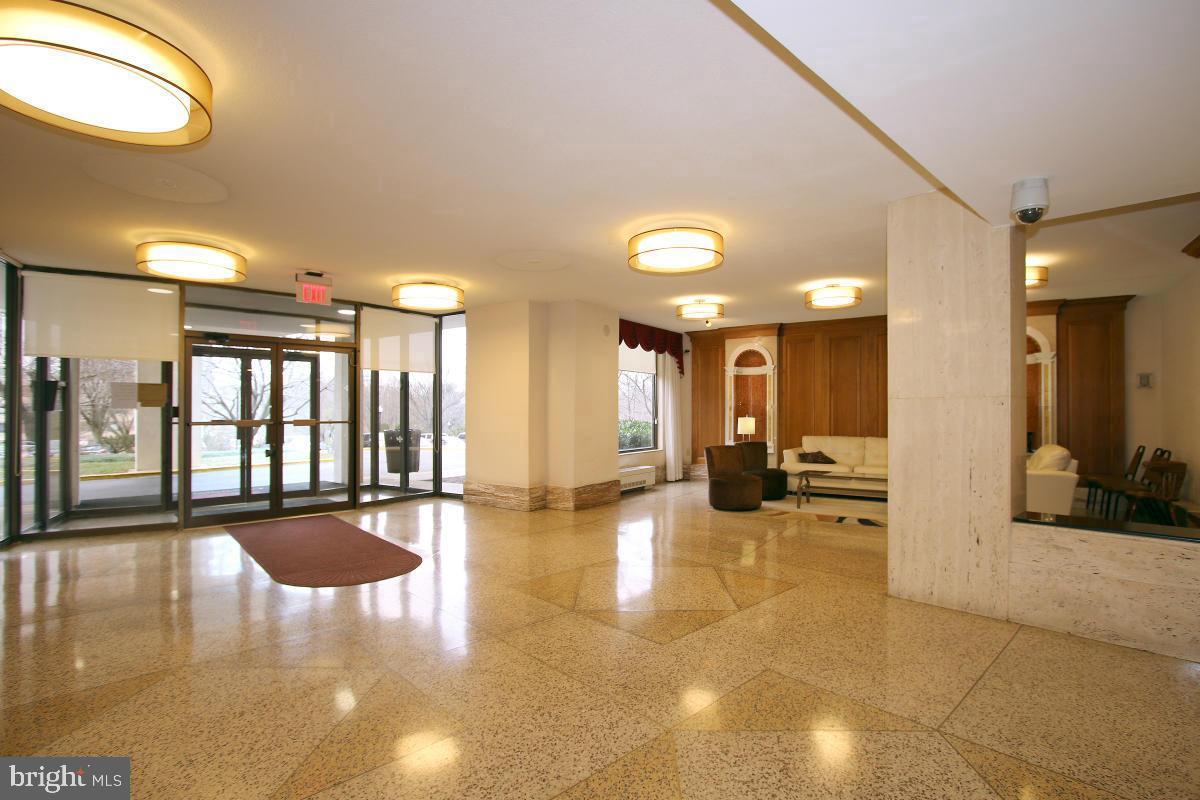 UNIVERSITY TOWERS CODM - Residential Lease