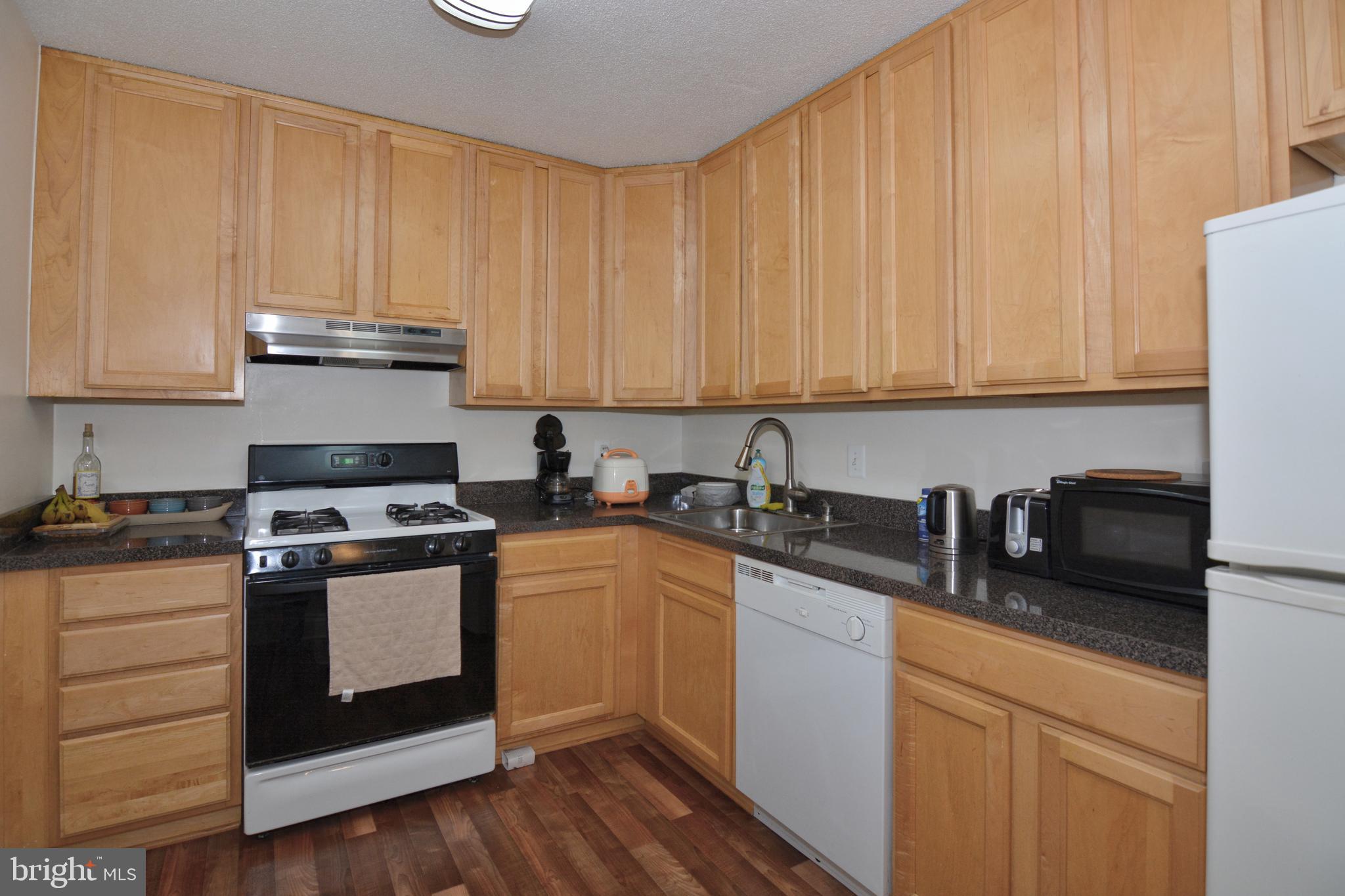 UNIVERSITY TOWERS CODM - Residential Lease