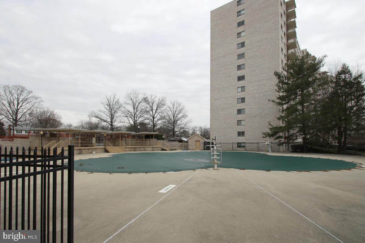 UNIVERSITY TOWERS CODM - Residential Lease