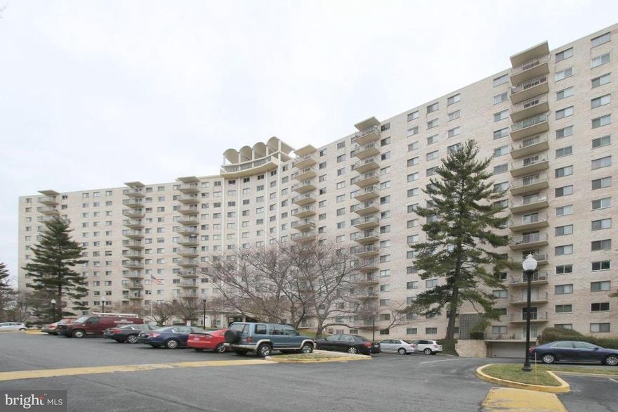 Pictures from the previous listing. Tenant occupied and the unit will be available first week of August. Spacious two bedroom, one bathroom condo with walk-in closet. Large balcony with wonderful views. Secure lobby with tennis courts, pool and party room. Great location to shopping, metro, and parks. All utilities included in condo fees.  24 hrs notice required for showing (no exception).