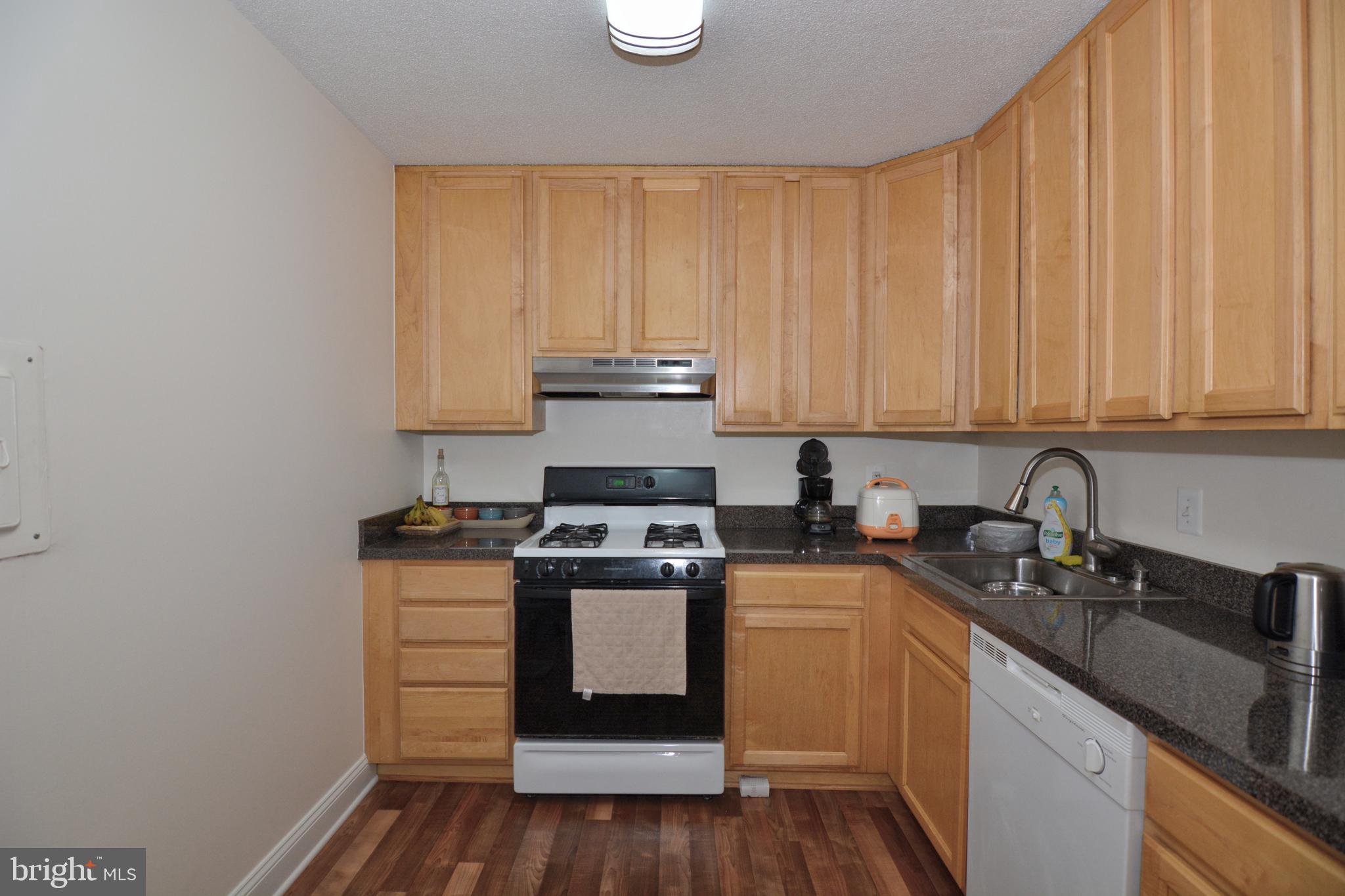 UNIVERSITY TOWERS CODM - Residential Lease