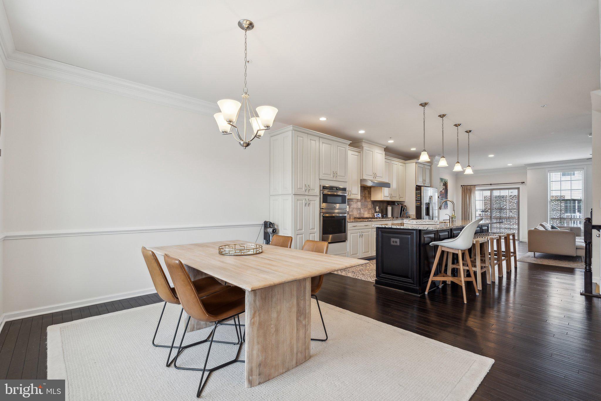 22613 NAUGATUCK SQUARE