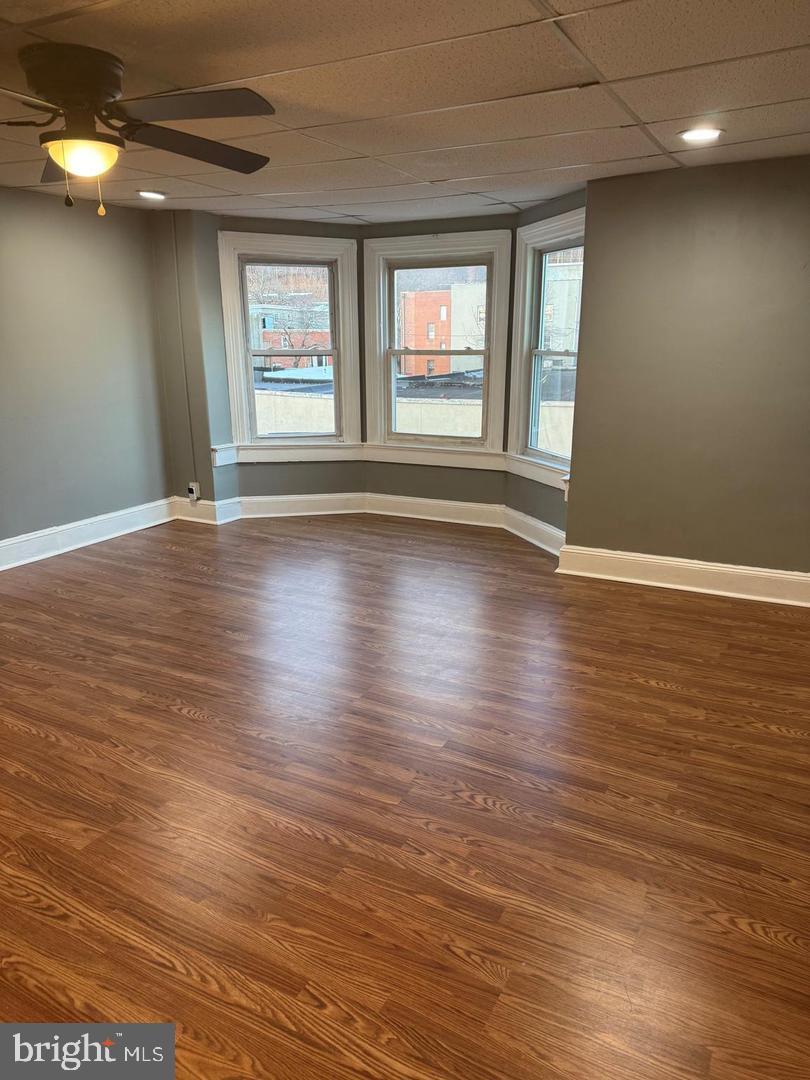 230 E LINCOLN HIGHWAY 3